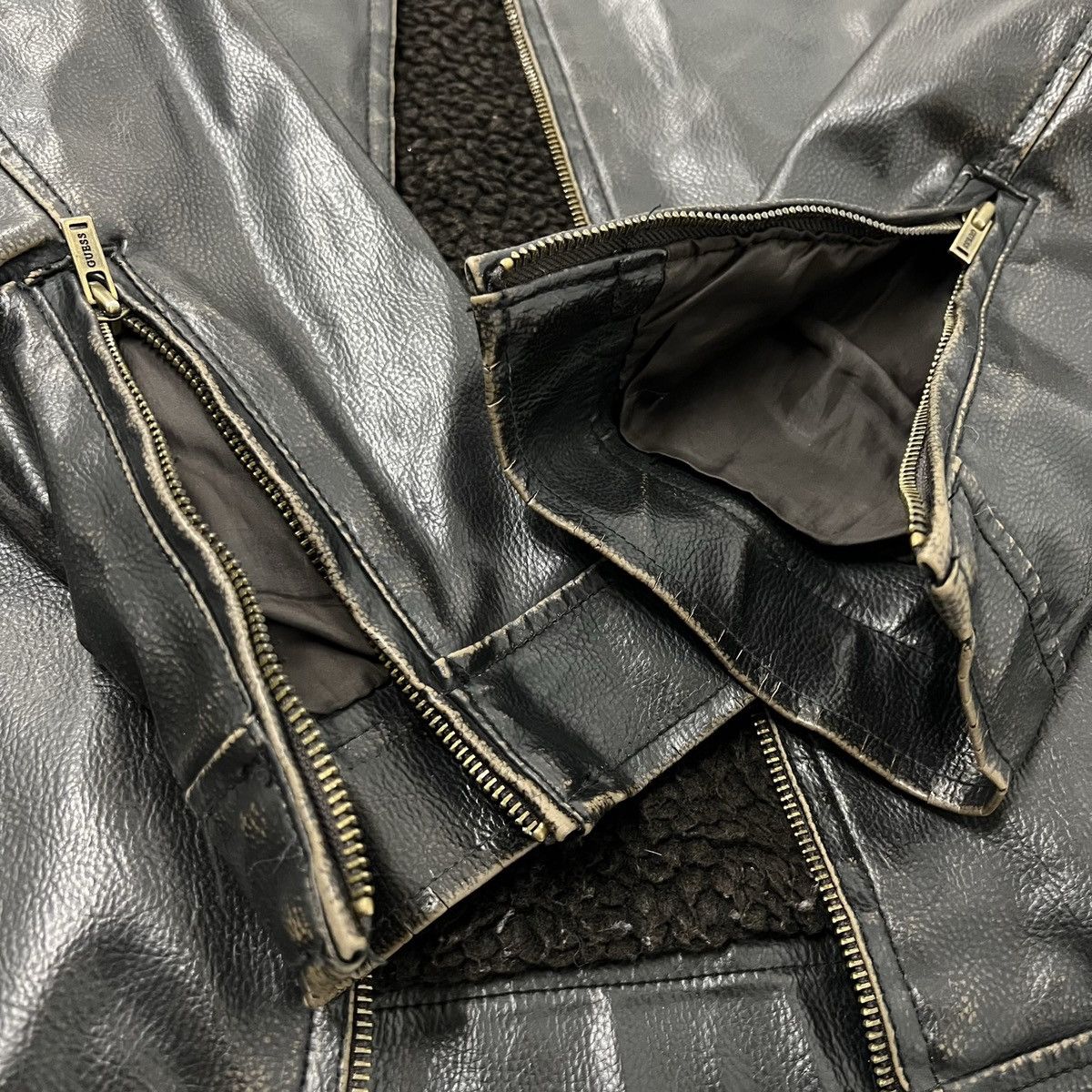 Guess Y2K Vintage Guess Faux Leather Sherpa Lined Jacket Men’s XXL Size US XXL / EU 58 / 5 - 7 Thumbnail