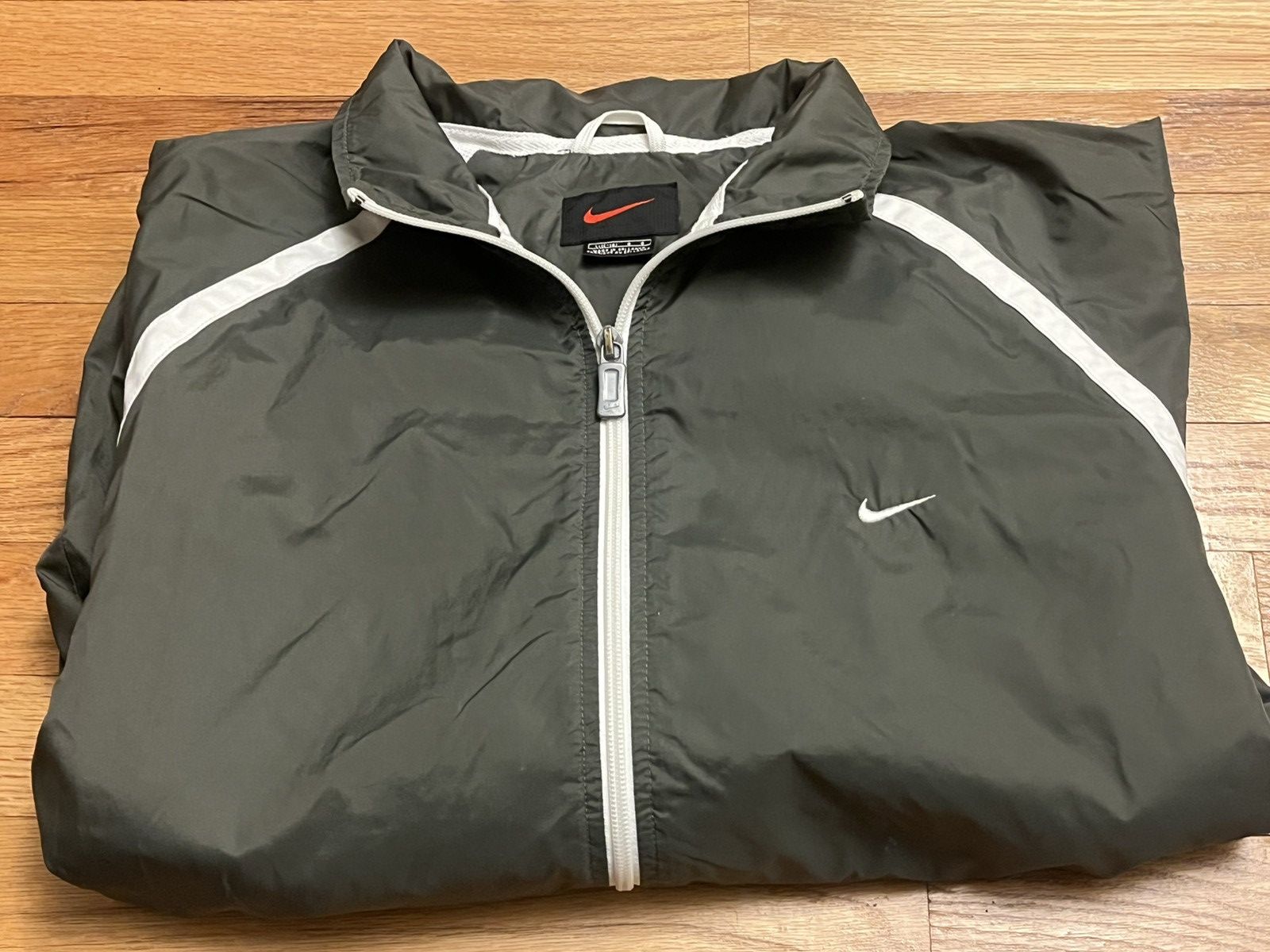 Nike × Vintage Vintage 90s green Nike jacket Size US L / EU 52-54 / 3 - 3 Thumbnail
