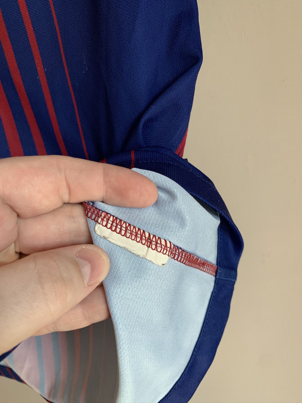 Nike Barcelona 2017 Home Football Shirt Nike Soccer Jersey Sz XS Size US S / EU 44-46 / 1 - 14 Thumbnail