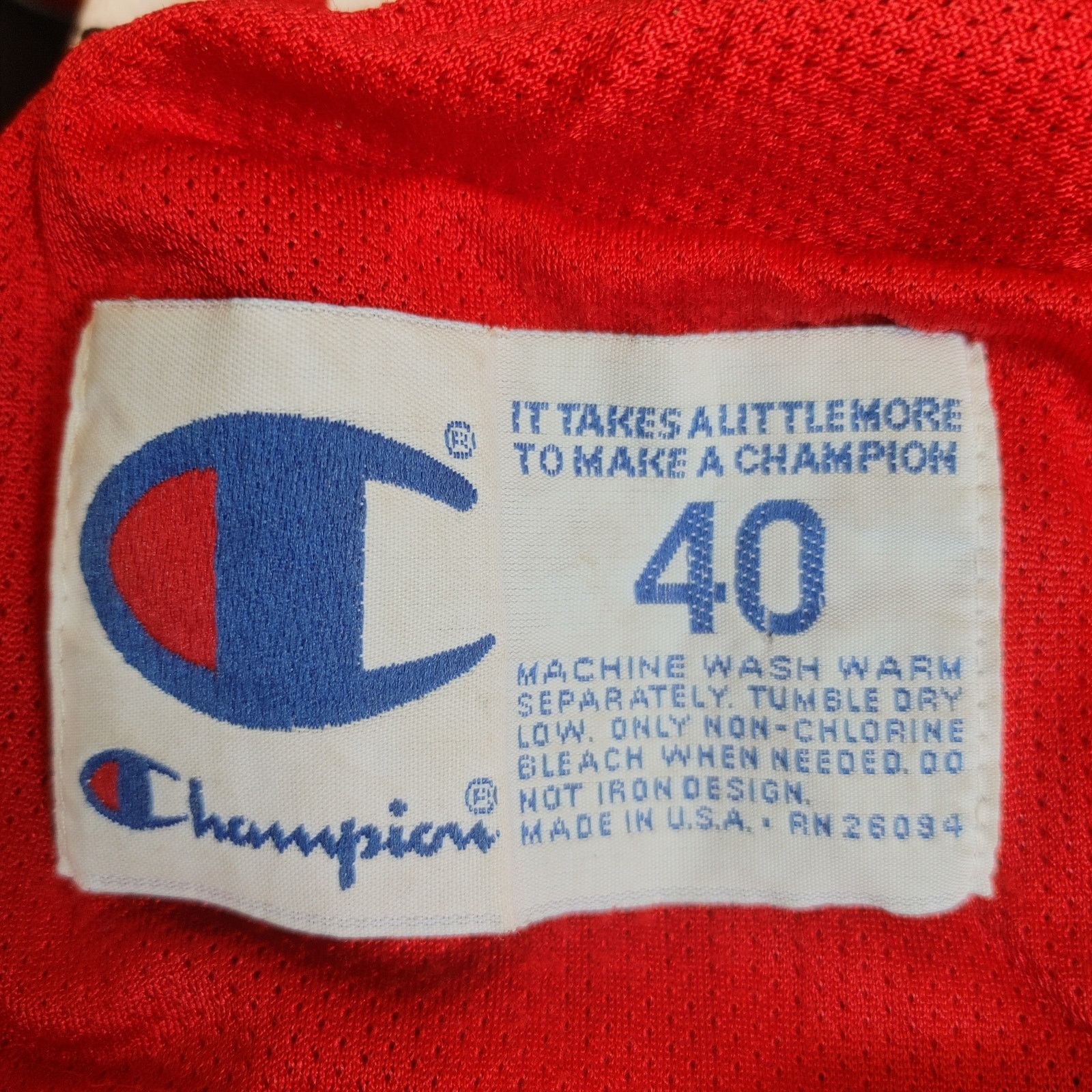 NBA Vintage Me's 40 Champion Red Chicago Bulls Jordan #23 Jersey Size US L / EU 52-54 / 3 - 4 Thumbnail
