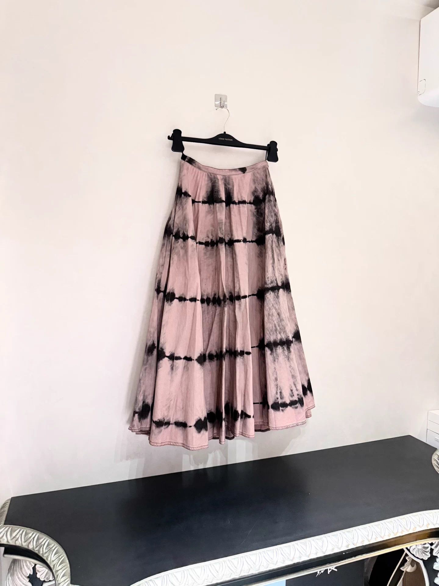 Dior Dior 20SS Runway pink black tie-dye long skirt 34 Size XS / US 0-2 / IT 36-38 - 1 Thumbnail