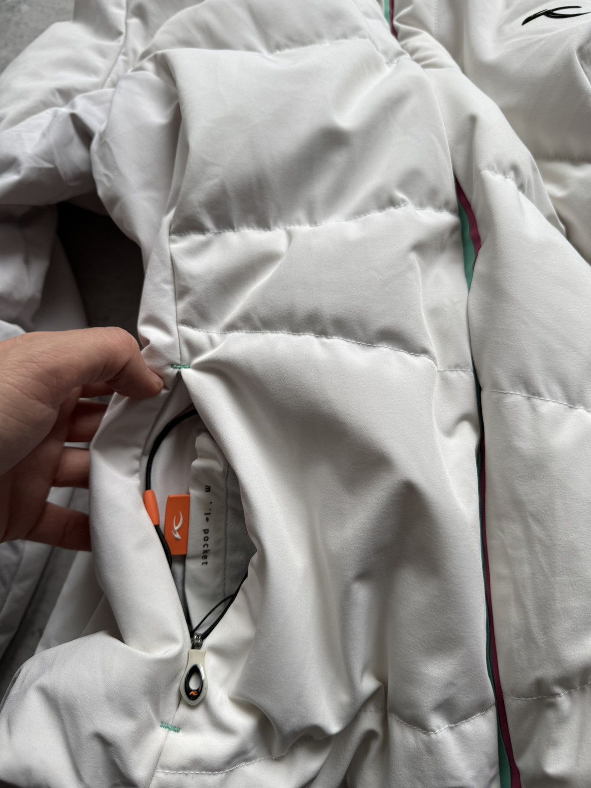 Designer × KJUS Kjus awesome white jacket ski Recco premium down Size M / US 6-8 / IT 42-44 - 13 Thumbnail