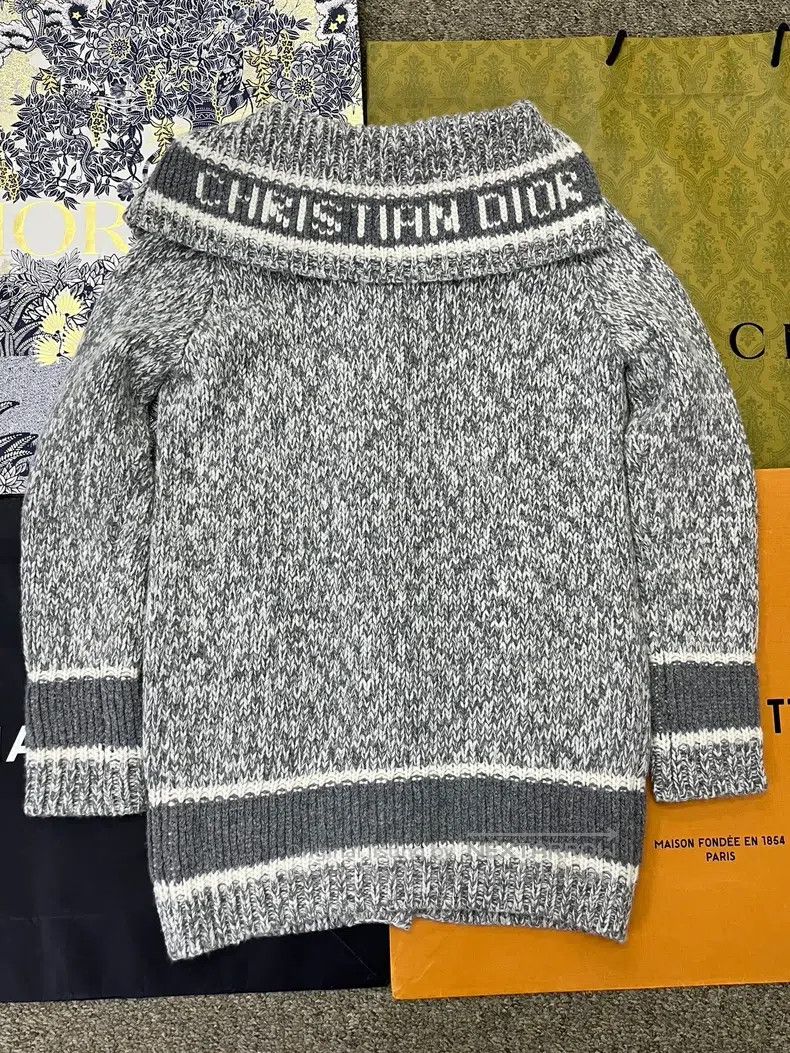 Dior Dior Knitted cardigan with large grey lapel coat Size XXS / US 00 / IT 34 - 2 Thumbnail