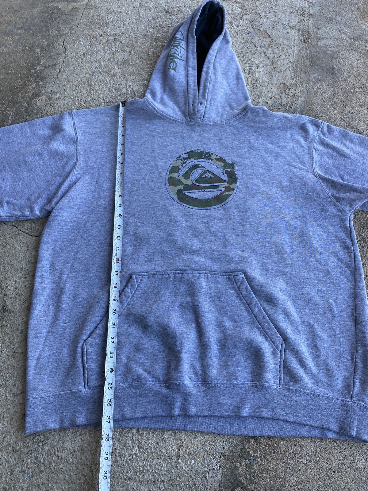 Quiksilver × Vintage Vintage Y2K Quiksilver Camo Center Logo Grey Hoodie Size US L / EU 52-54 / 3 - 8 Thumbnail