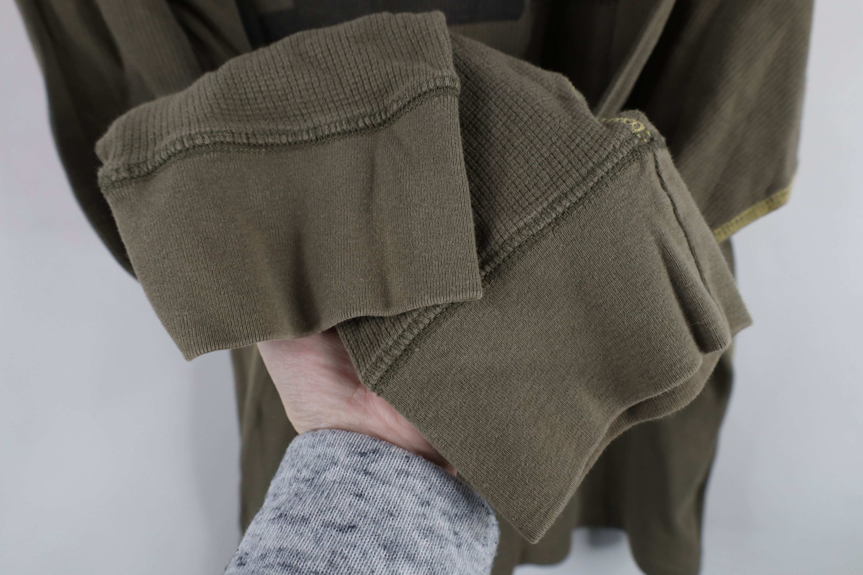 Levi's × Vintage Vintage Y2K 2004 Levis Waffle Knit Long Sleeve T-Shirt Size US XL / EU 56 / 4 - 7 Thumbnail