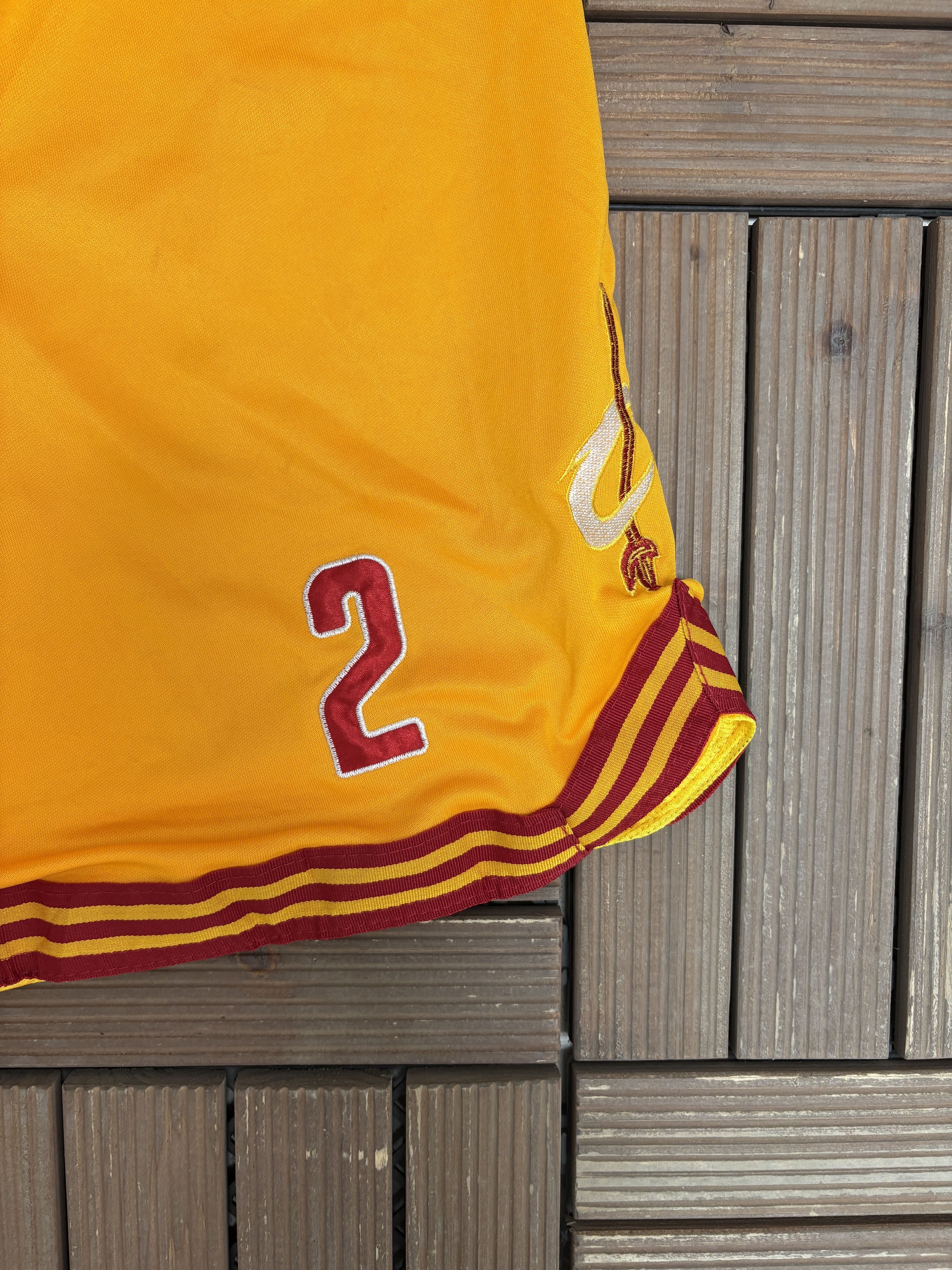 Vintage Cleveland Cavaliers Kyrie Irving Vintage Basketball Shorts Size US 34 / EU 50 - 2 Thumbnail