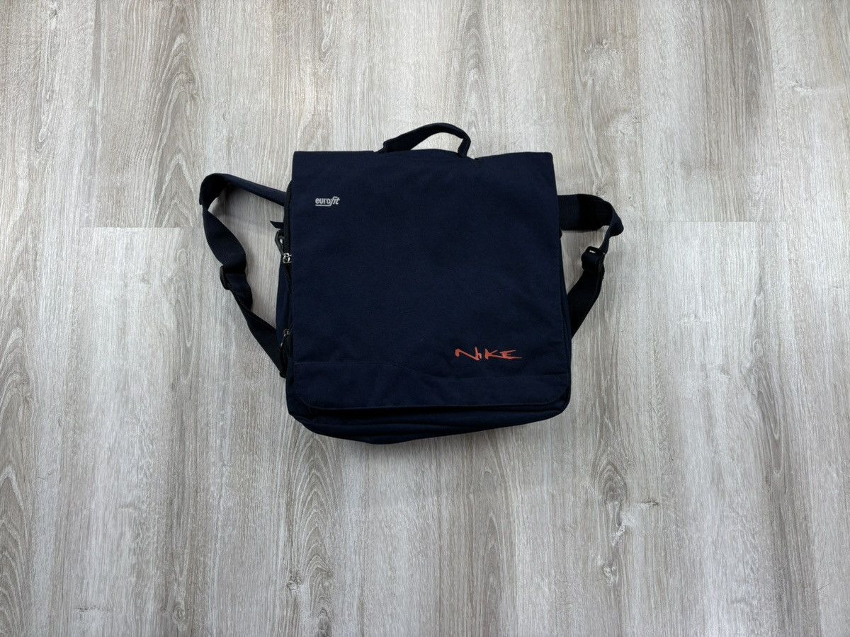 Nike × Vintage Mens vintage bag Nike 2 in 1 Size ONE SIZE - 1 Thumbnail