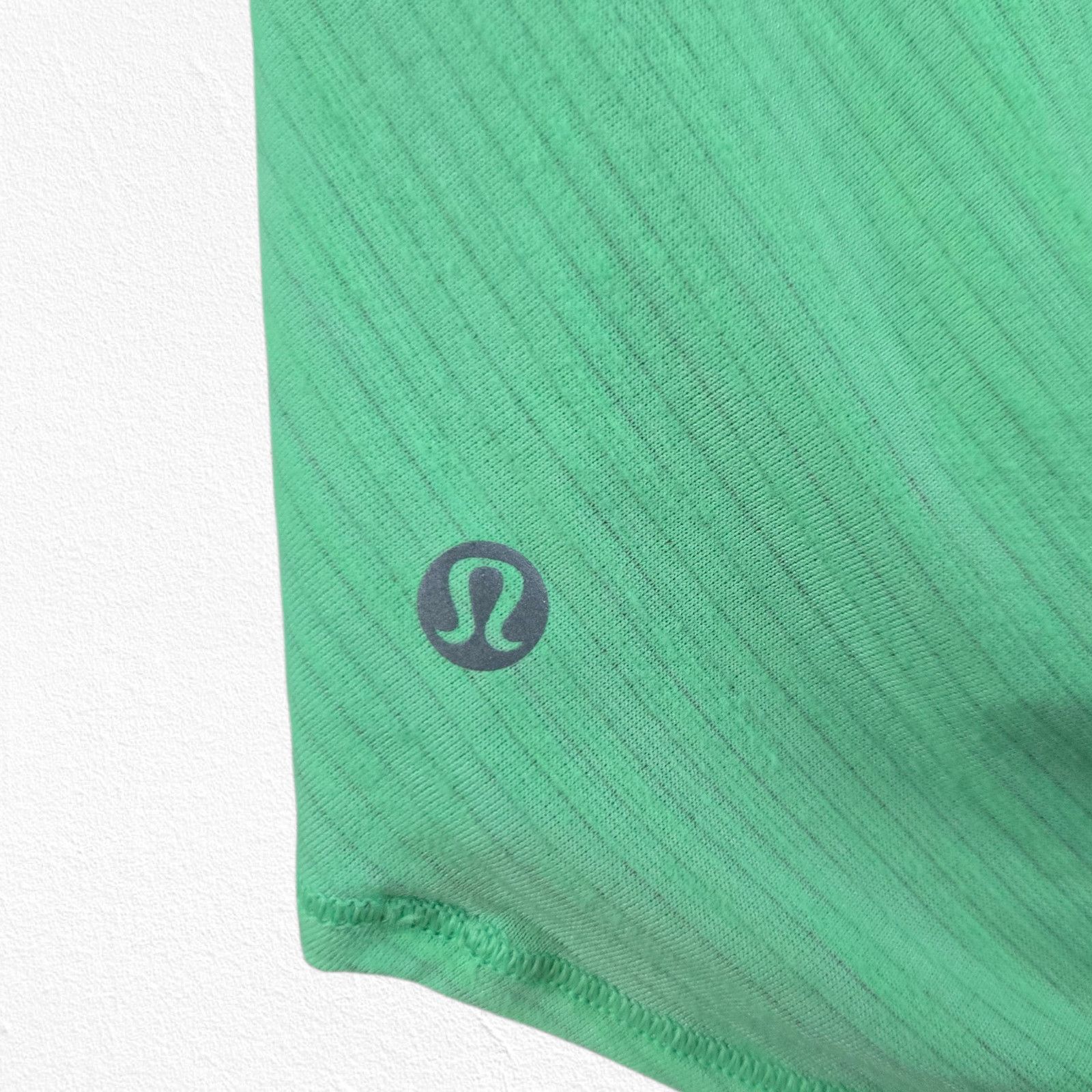 Lululemon Lululemon Lime Green Wild Tank Top Size 4 Size S / US 4 / IT 40 - 7 Thumbnail