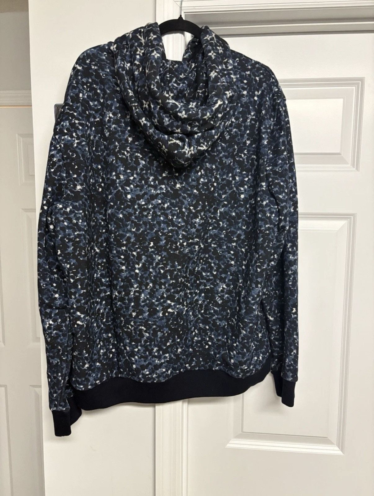 Louis Vuitton Louis Vuitton Sweatshirt/Hoodie Size US XL / EU 56 / 4 - 3 Thumbnail