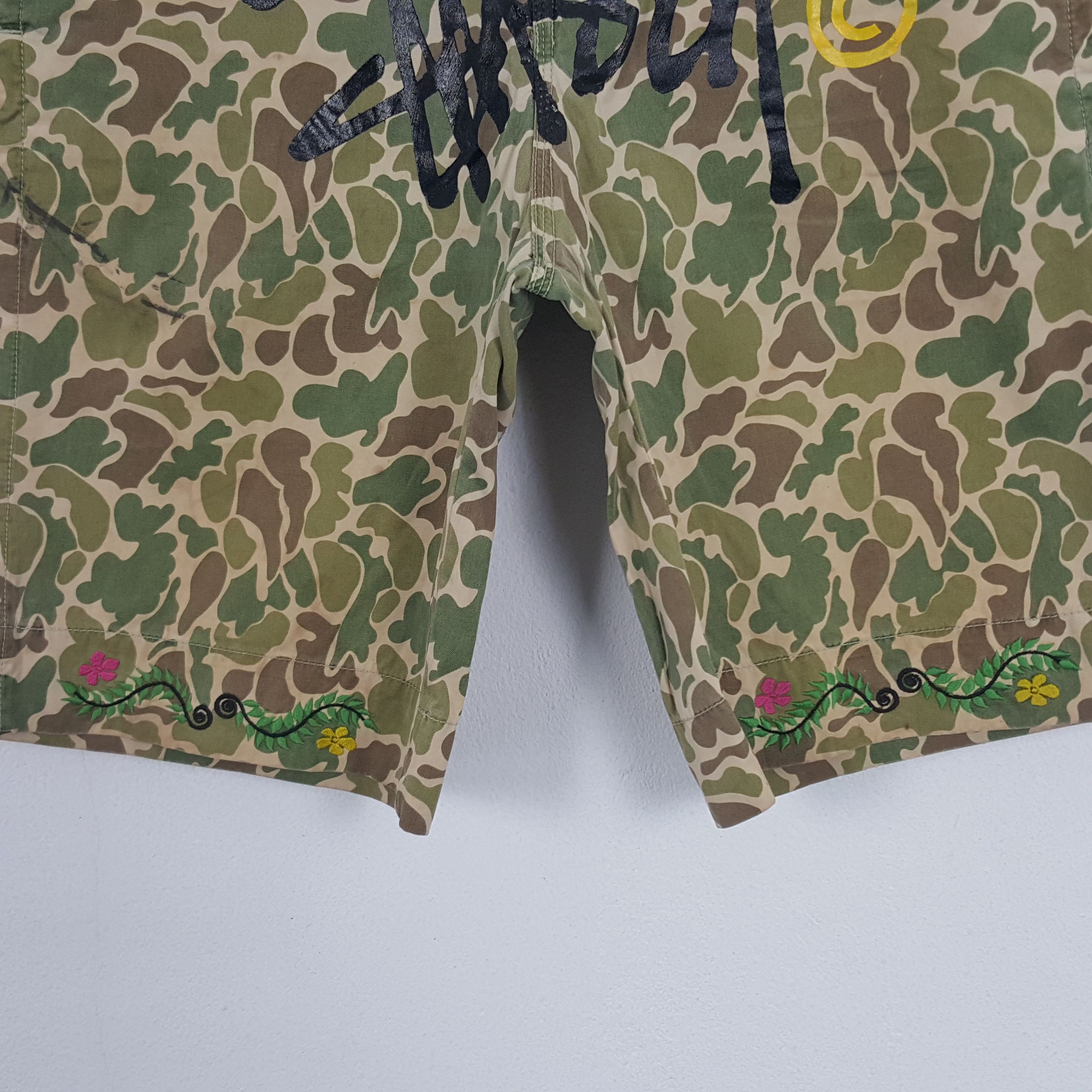 Stussy × Vintage Vintage Stussy Streetwear Style Camo Shorts Pants Size US 32 / EU 48 - 3 Thumbnail