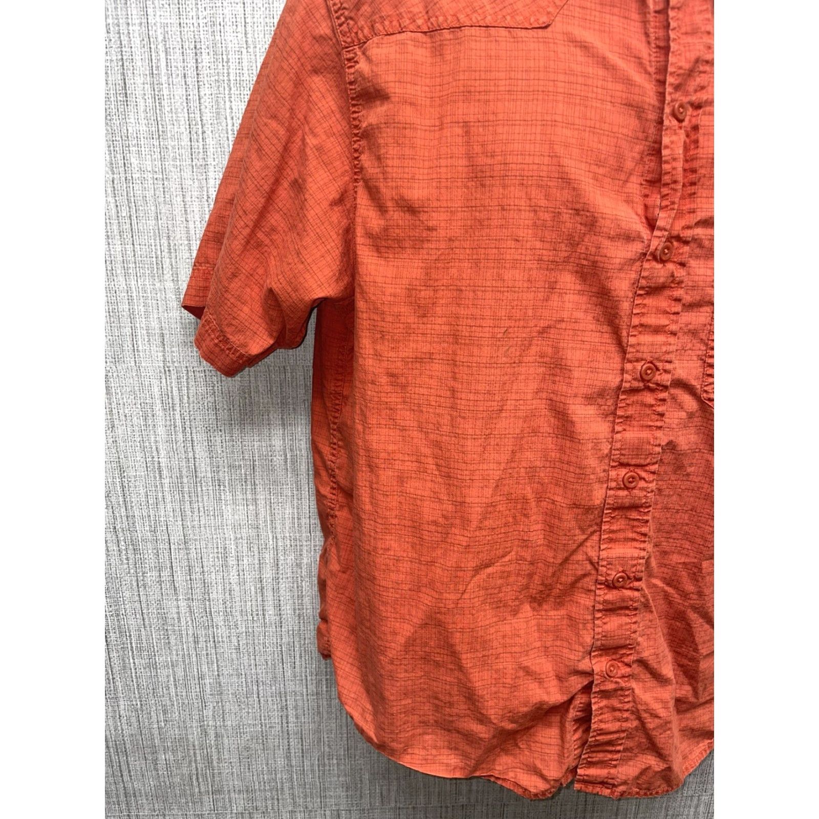 Mountain Hardwear VINTAGE Mountain Hardwear Button-Down Shirt Mens L Orange Short Sleeve Shirt Mens L Orange Mountain Hardwear Shirt (adjust if not vintage) Size US L / EU 52-54 / 3 - 5 Thumbnail