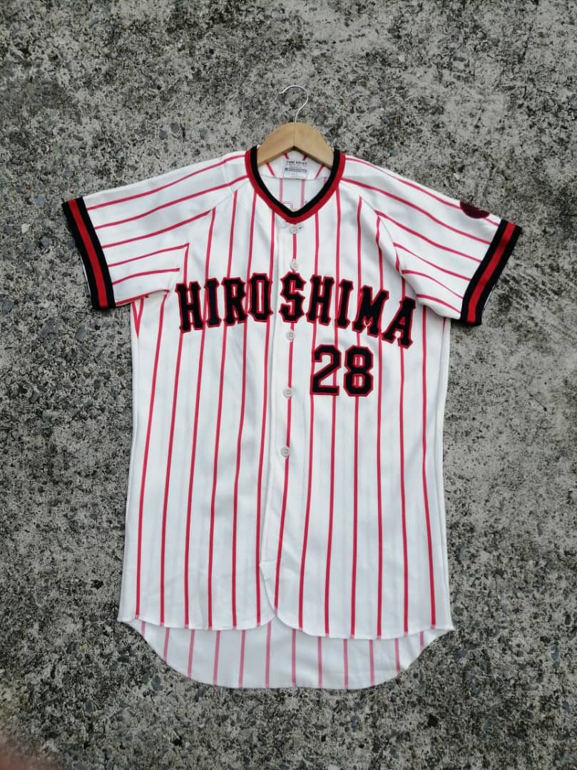image of Descente Hiroshima Hakojyo 28 Japan Baseball Jersey in White Red, Men's (Size Medium)