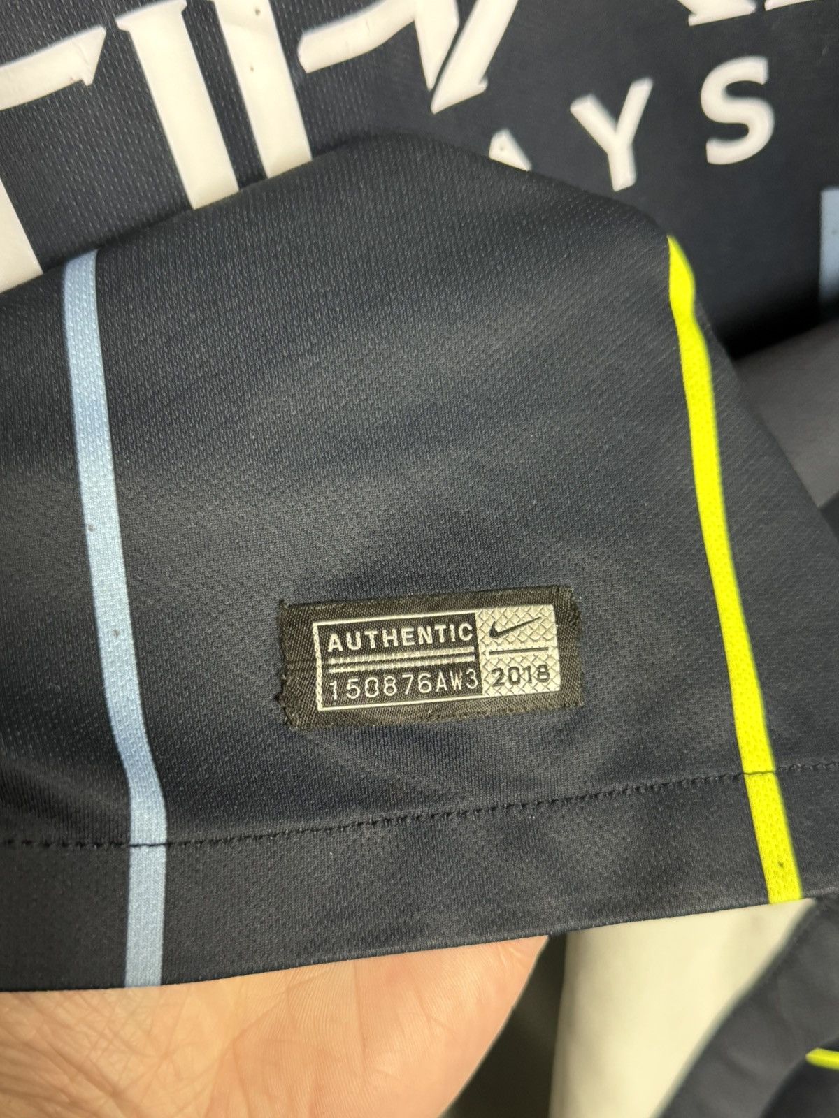 Nike Manchester City 18/19 Away Football Jersey Size US XL / EU 56 / 4 - 6 Thumbnail