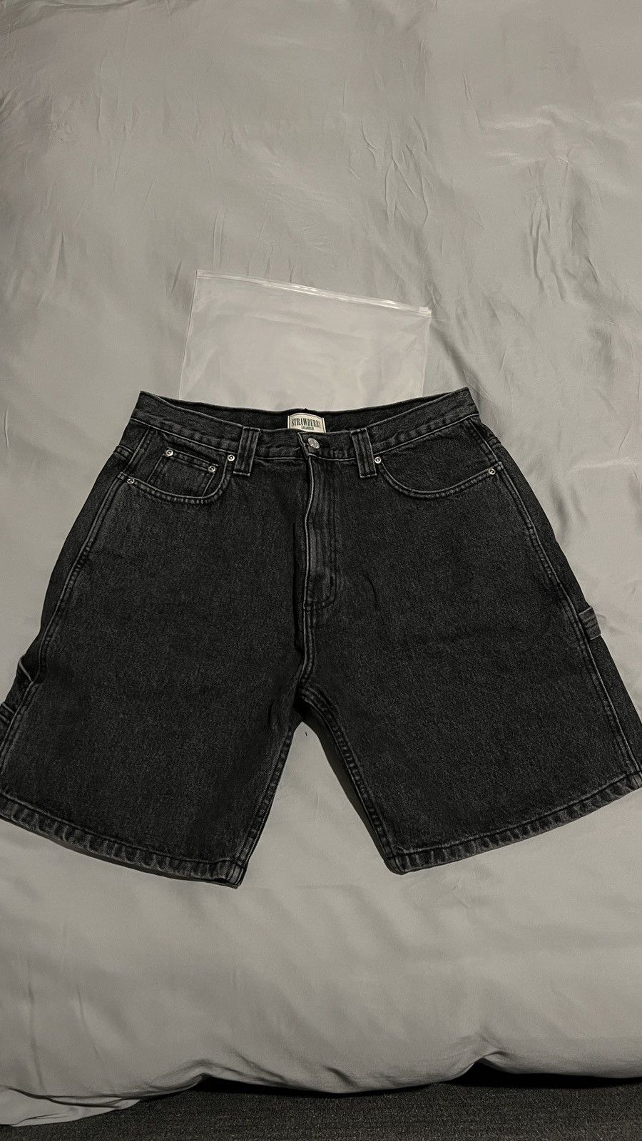 Strawberry Faded Black Carpenter Shorts Size US 32 / EU 48 - 1 Thumbnail