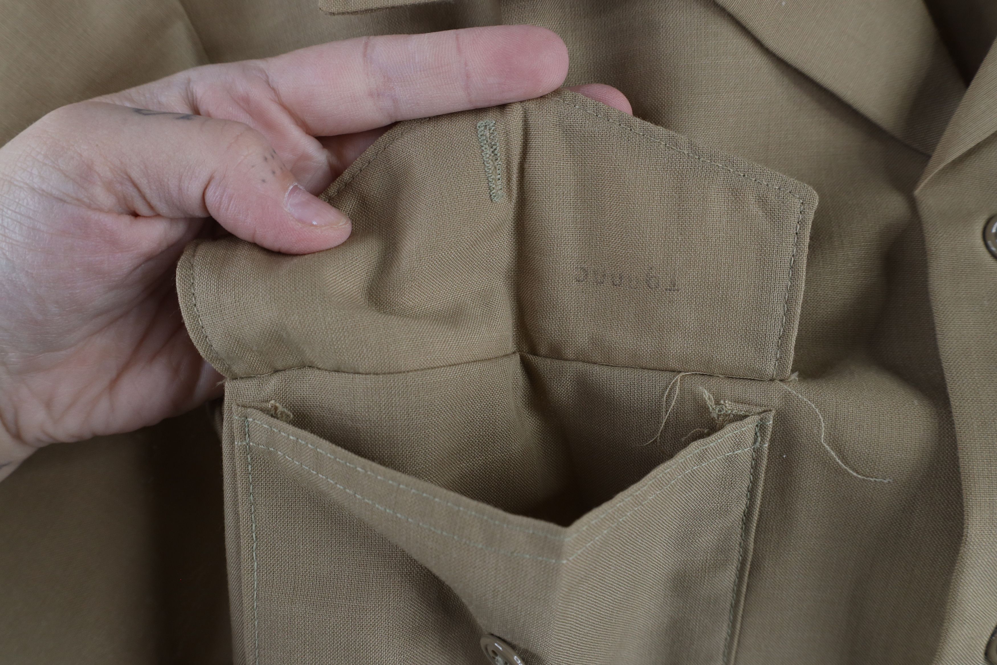 Vintage Vintage 90s Military Short Sleeve Field Button Shirt Khaki Size US M / EU 48-50 / 2 - 5 Thumbnail