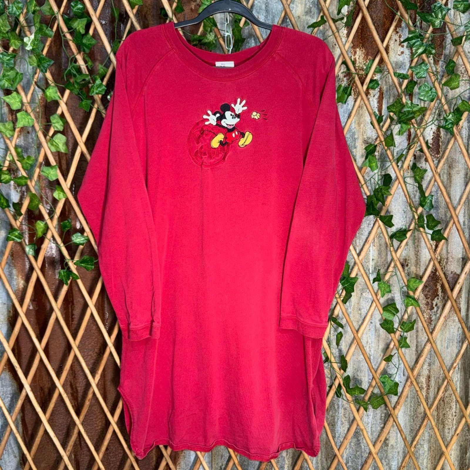 Disney Vintage y2k mickey mouse embroidered long sleeve sleep shirt Size US XL / EU 56 / 4 - 1 Thumbnail