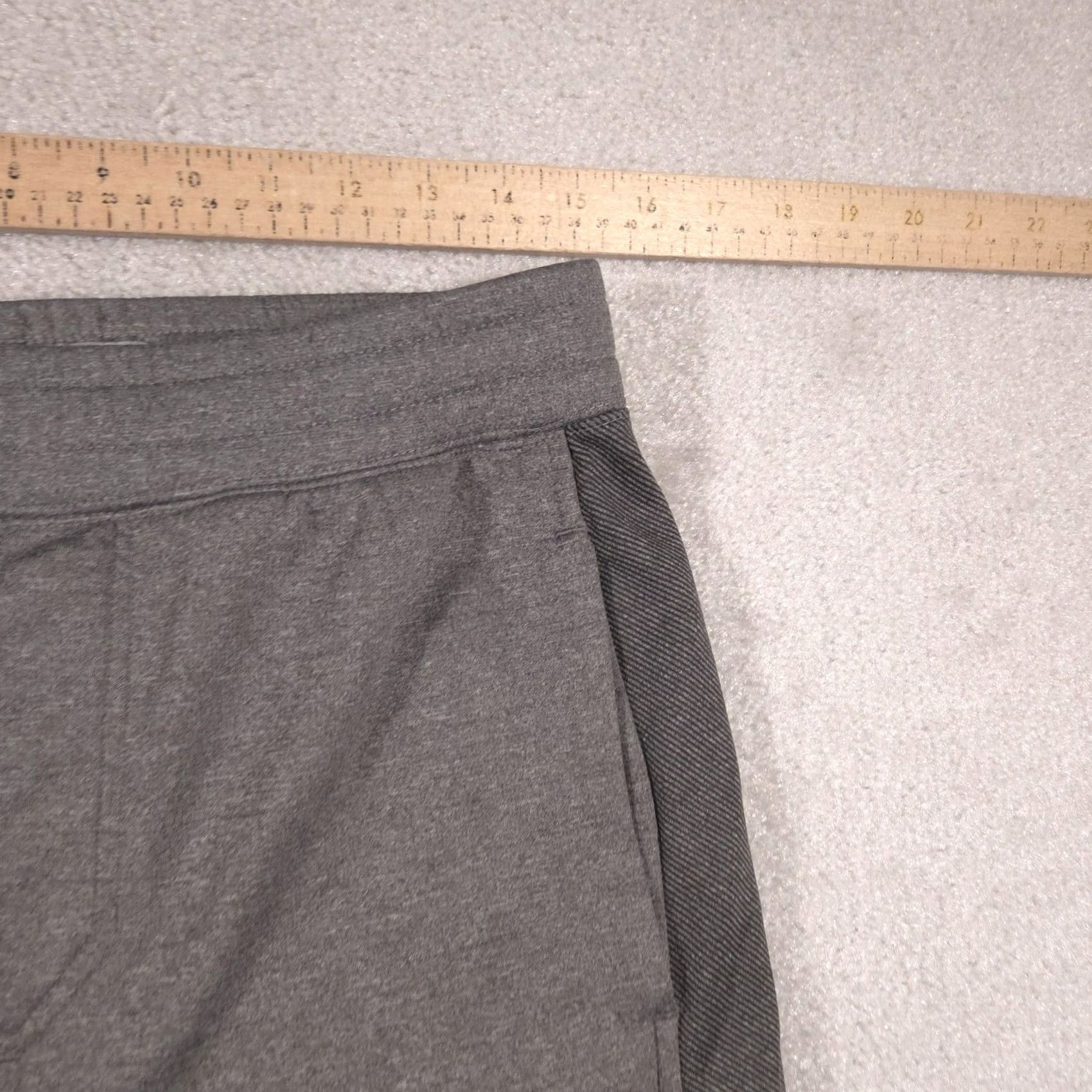 Hurley Hurley Pants Mens S Gray Fleece Joggers Sweatpants Pockets Side Stripe Logo Adjustable Waist Size US 29 - 7 Thumbnail