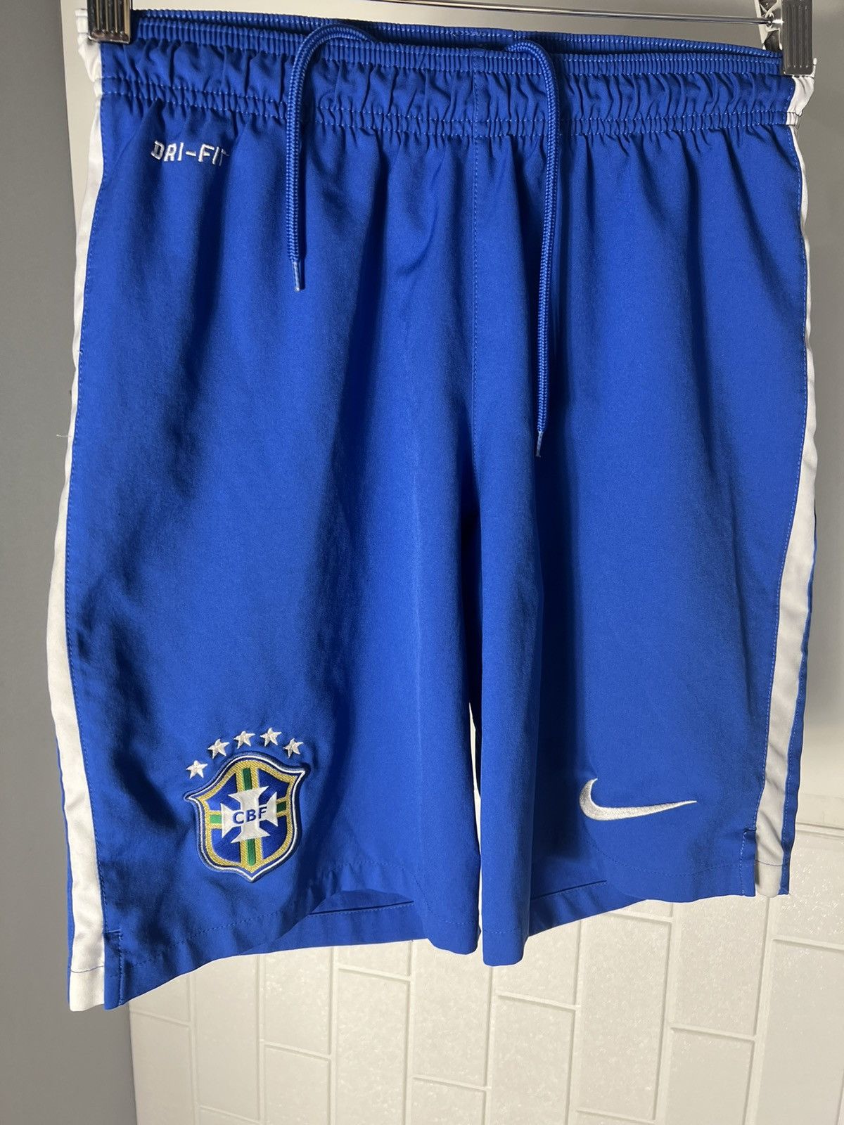 Nike VINTAGE NIKE BRAZIL SOCCER JERSEY SHORTS RETRO BLOKE Y2K 90s Size US S / EU 44-46 / 1 - 7 Thumbnail