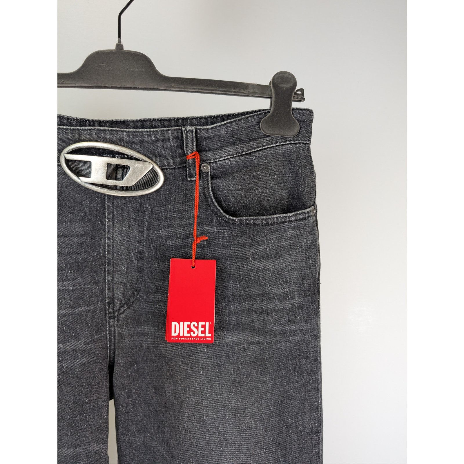 Diesel o1rshd1 D-Viker regular straight-leg jeans black / dark grey Size US 32 / EU 48 - 4 Thumbnail