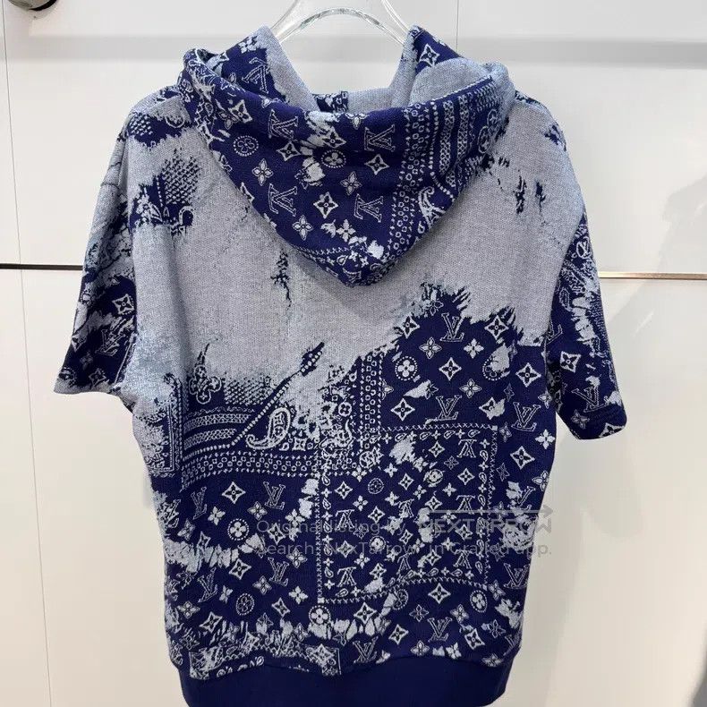 Louis Vuitton Louis Vuitton Cashew flower full print hooded short sleeve Size US S / EU 44-46 / 1 - 7 Thumbnail