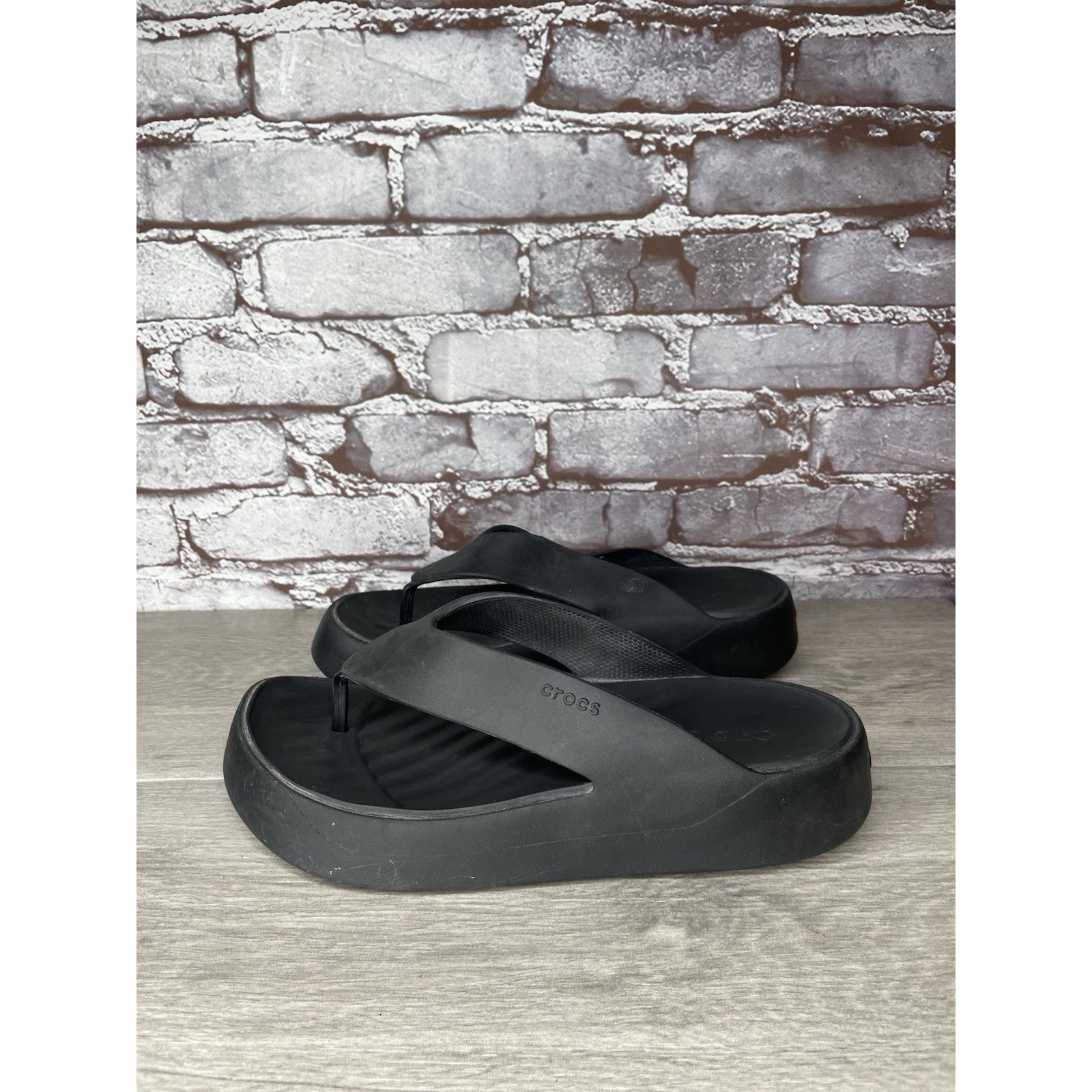 Crocs Crocs Getaway Black Rubber Platform FlipFlops Beach Sandals Size US 10 / IT 40 - 3 Thumbnail