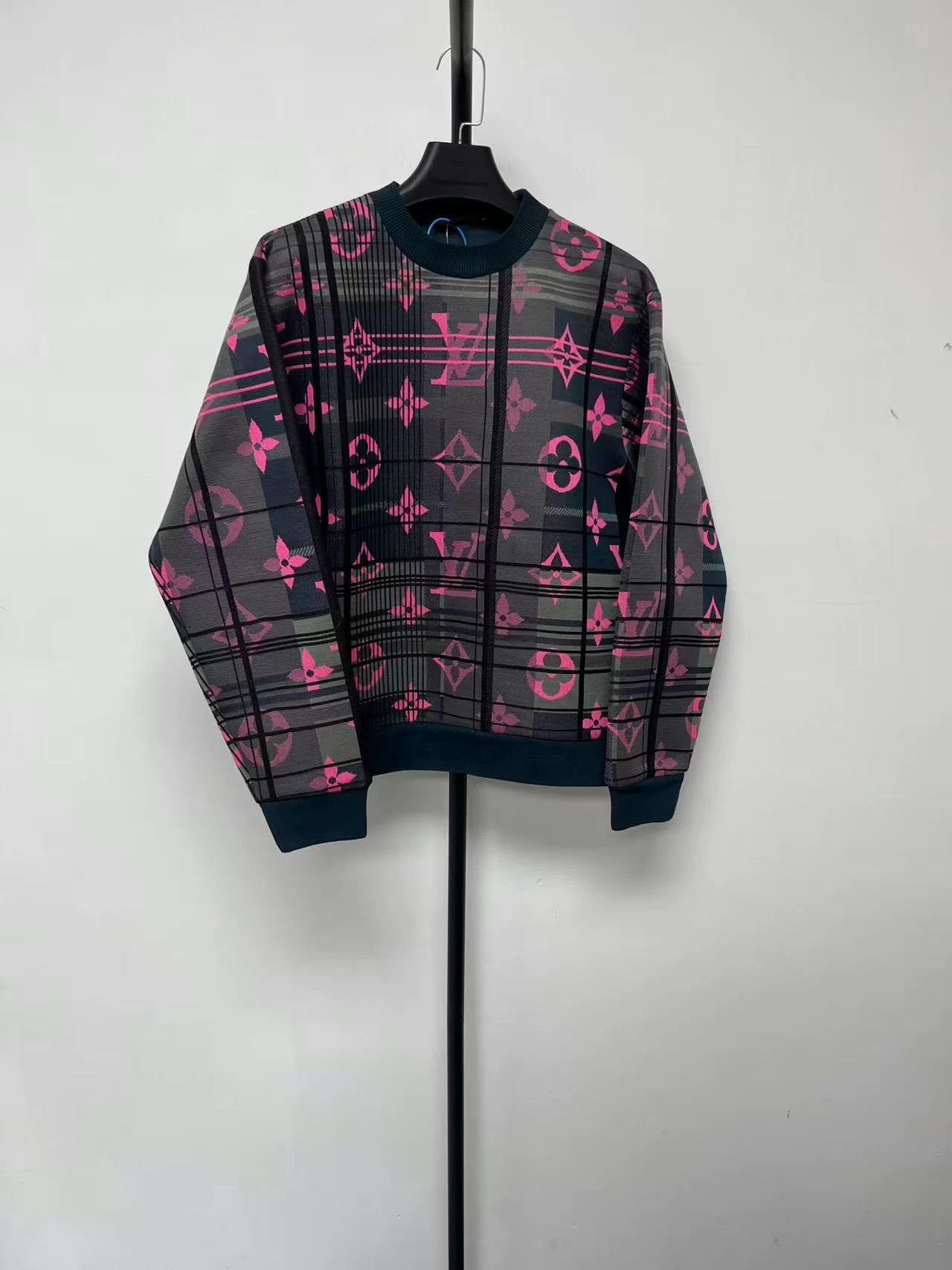 Louis Vuitton LOUIS VUITTON Monogram Crewneck Sweatshirt Dark Green XS Size US XS / EU 42 / 0 - 1 Thumbnail