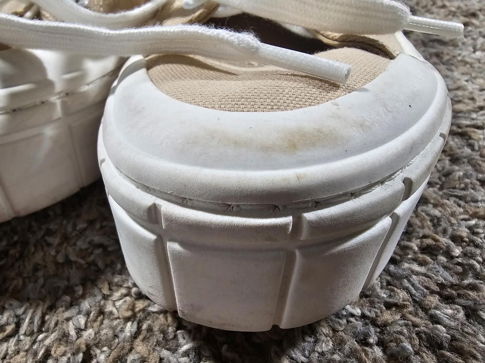 Designer Mod Love Love Shoes Sneakers Flat Women 9 Beige Lace Up Y2K Size US 9 / IT 39 - 3 Thumbnail