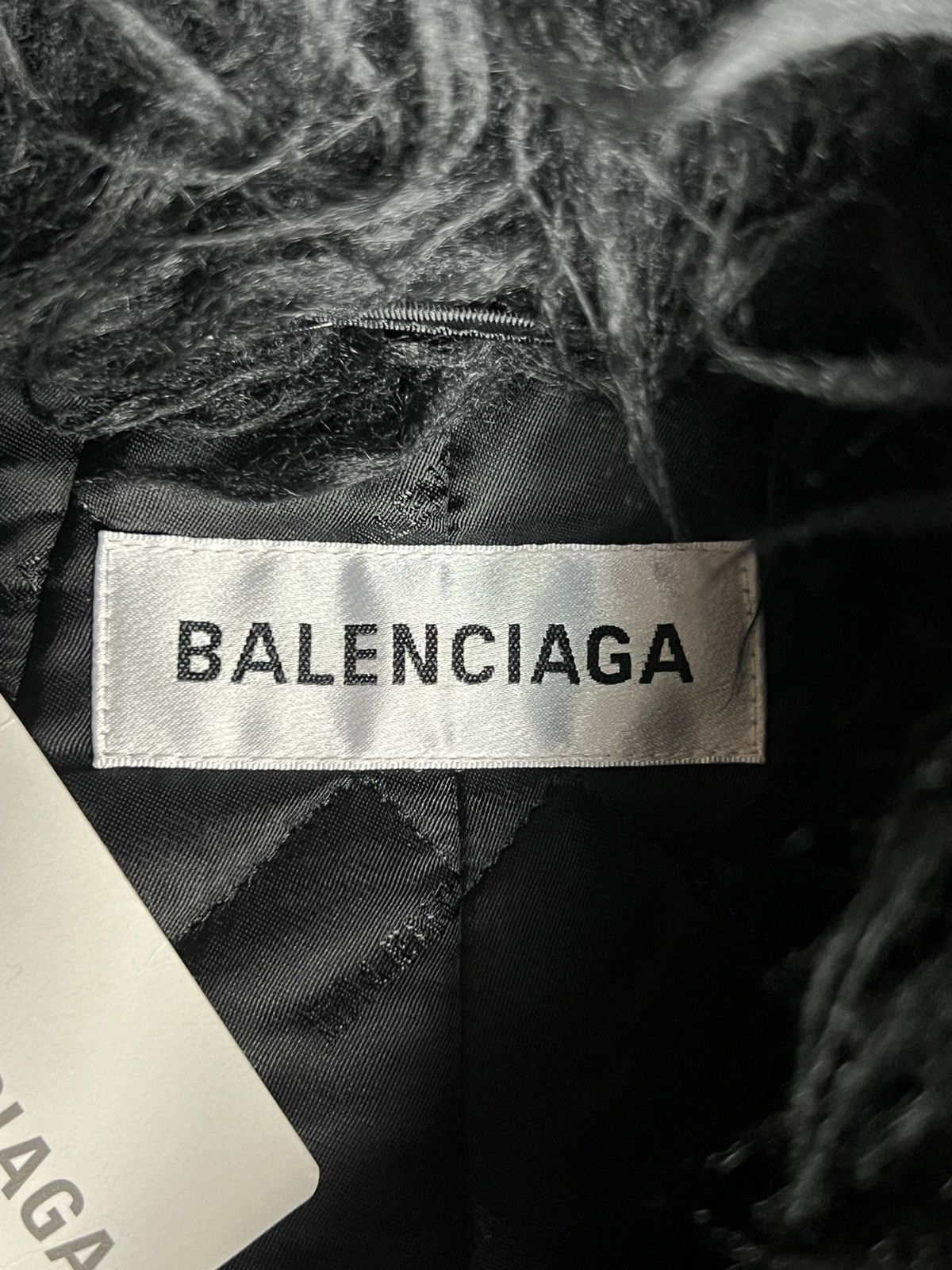 Balenciaga Balenciaga Cropped Faux Fur Coat Jacket Size US M / EU 48-50 / 2 - 4 Thumbnail