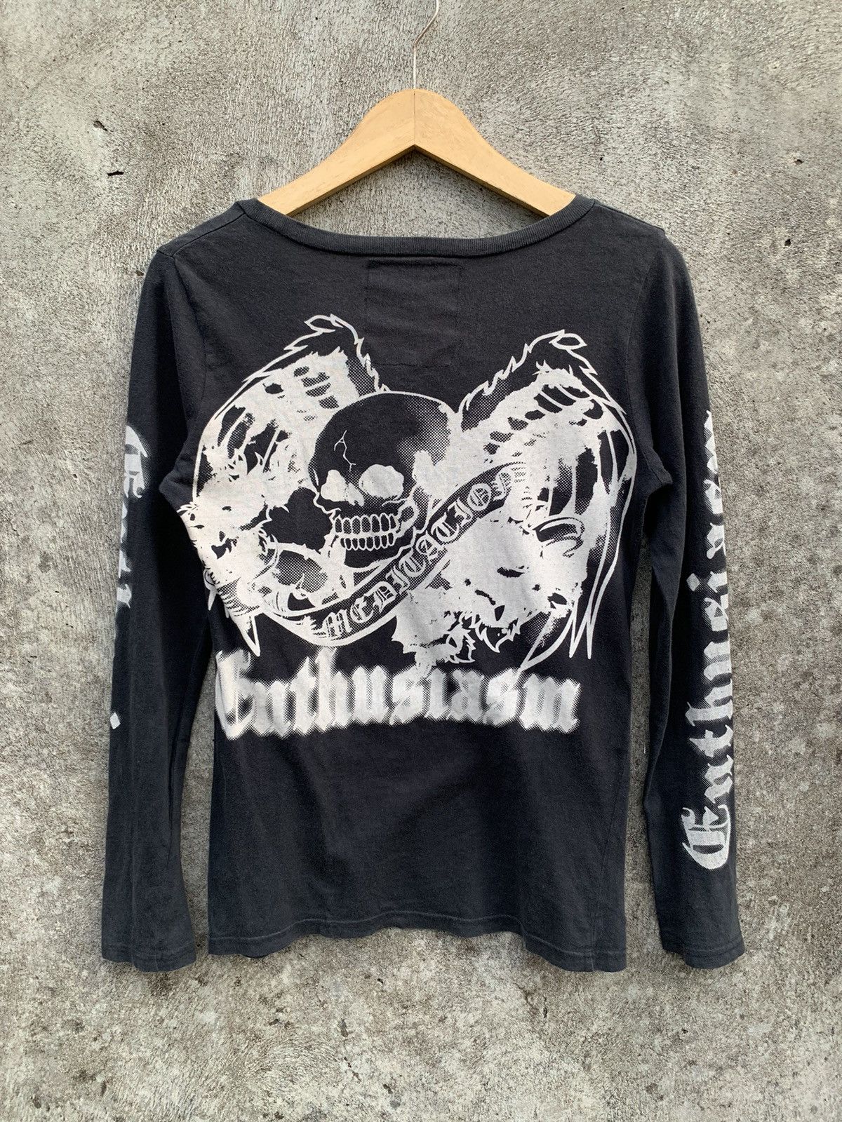 14th Addiction × Beauty Beast × KMRii Vintage DigDeep wing skull rose punk mediation longsleeve Size US S / EU 44-46 / 1 - 6 Thumbnail