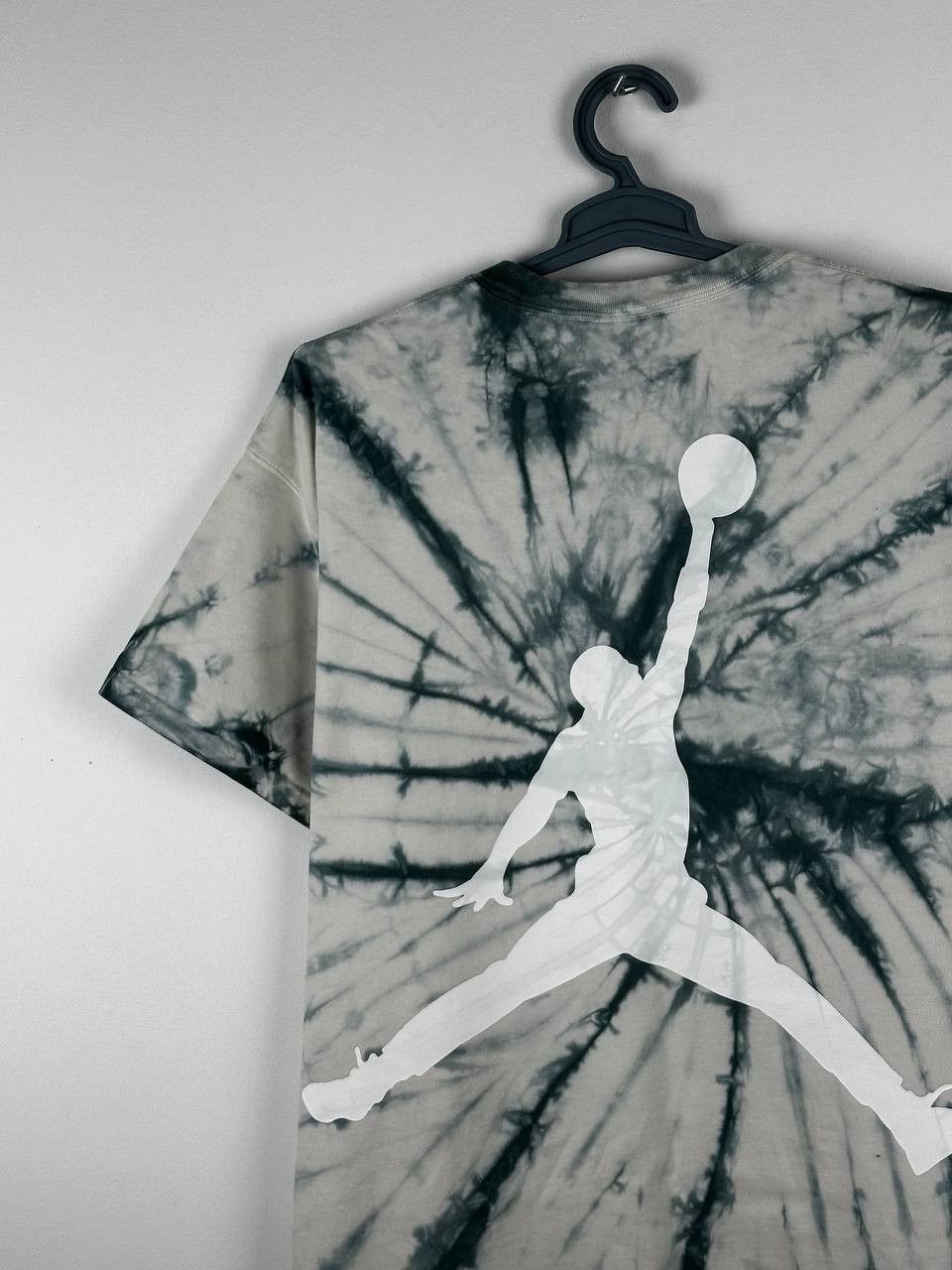 Jordan Brand × Nike Rare Jordan Big Logo Tie Die Heavy T Shirt Size US XL / EU 56 / 4 - 10 Thumbnail
