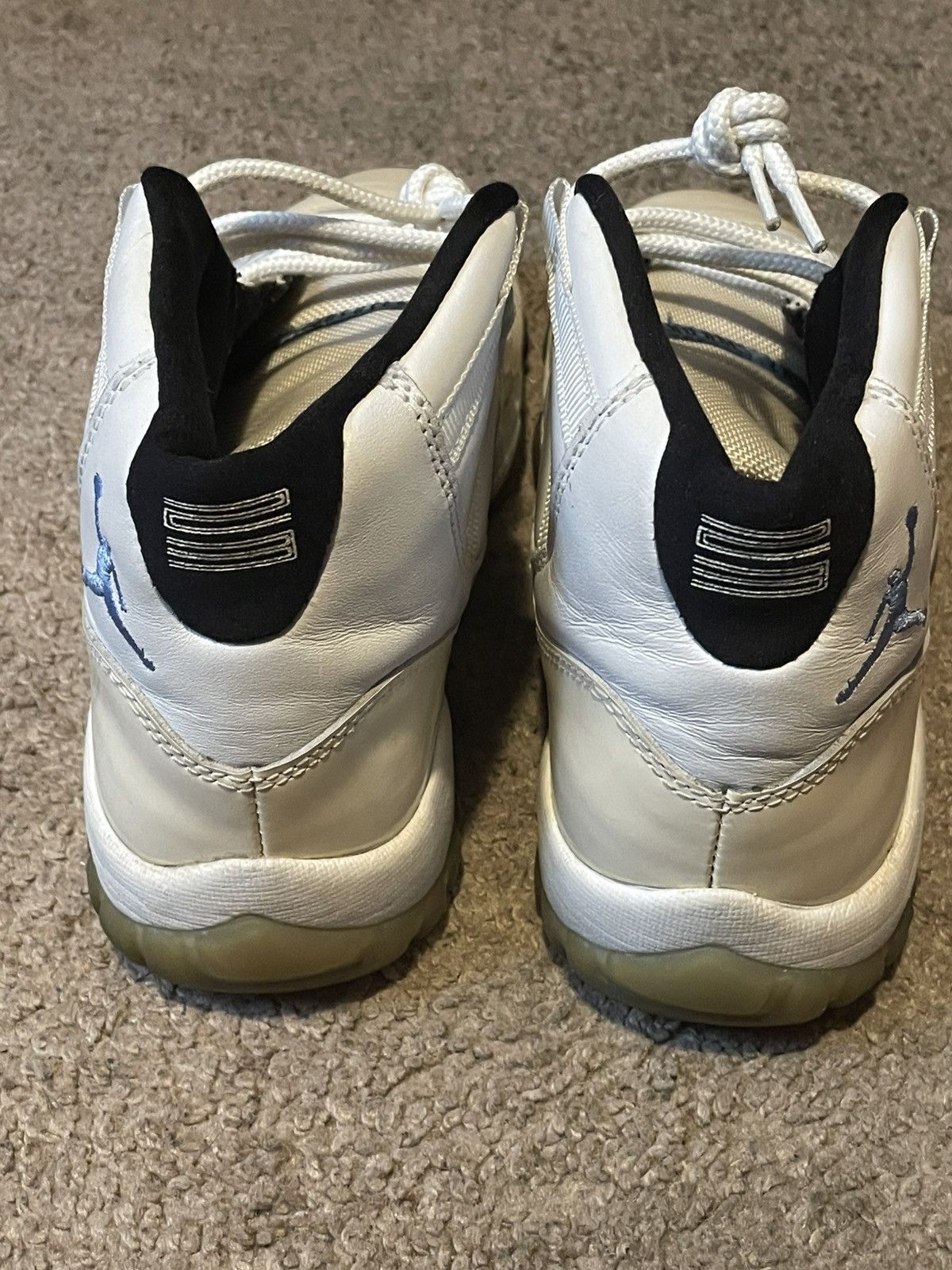 Jordan Brand Jordan 11 Columbia (2001) Size US 7 / EU 40 - 6 Thumbnail