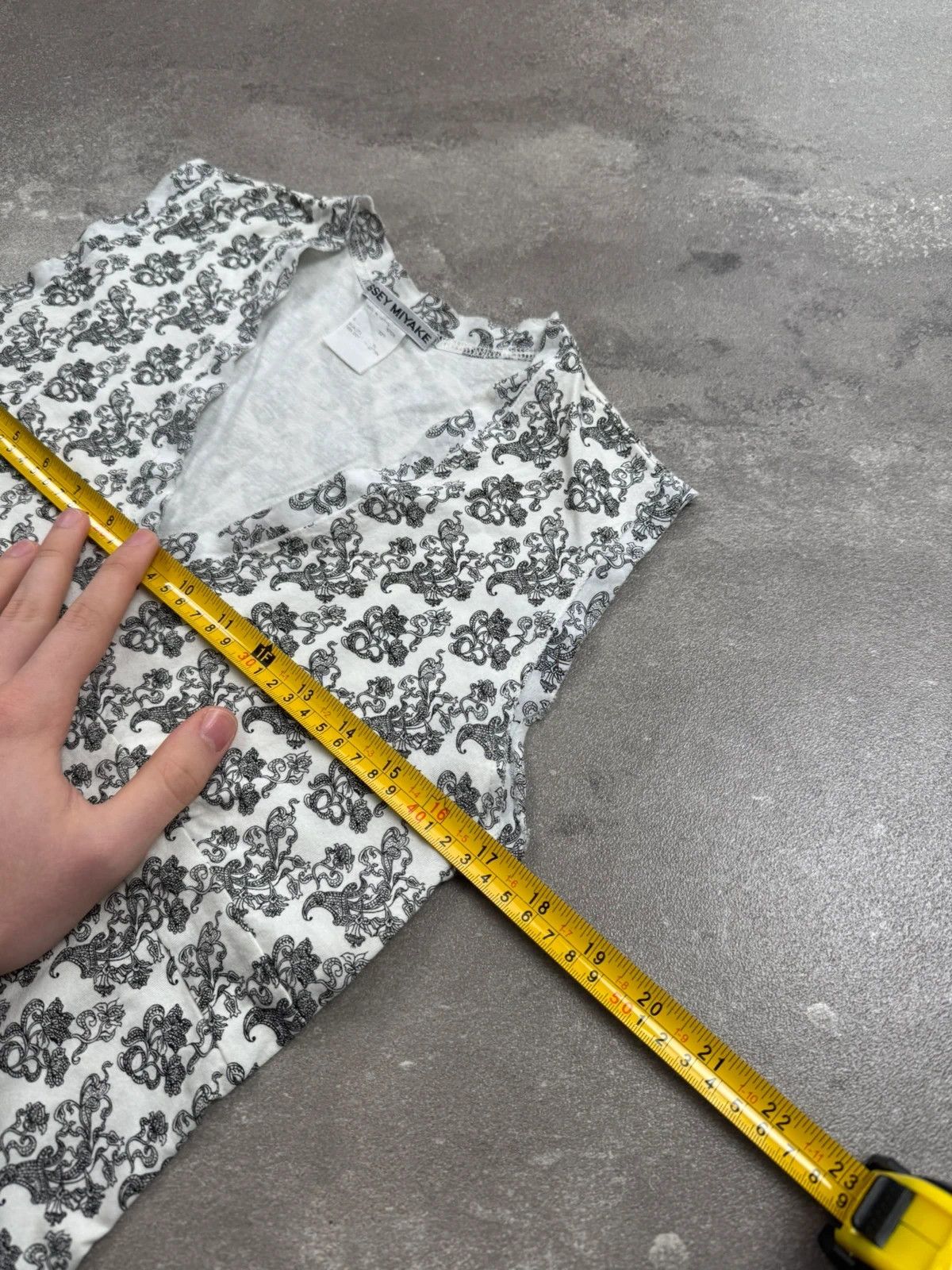 Issey Miyake Issey Miyake t-shirt vintage archive Japan street wear 2000s Size XS / US 0-2 / IT 36-38 - 6 Thumbnail