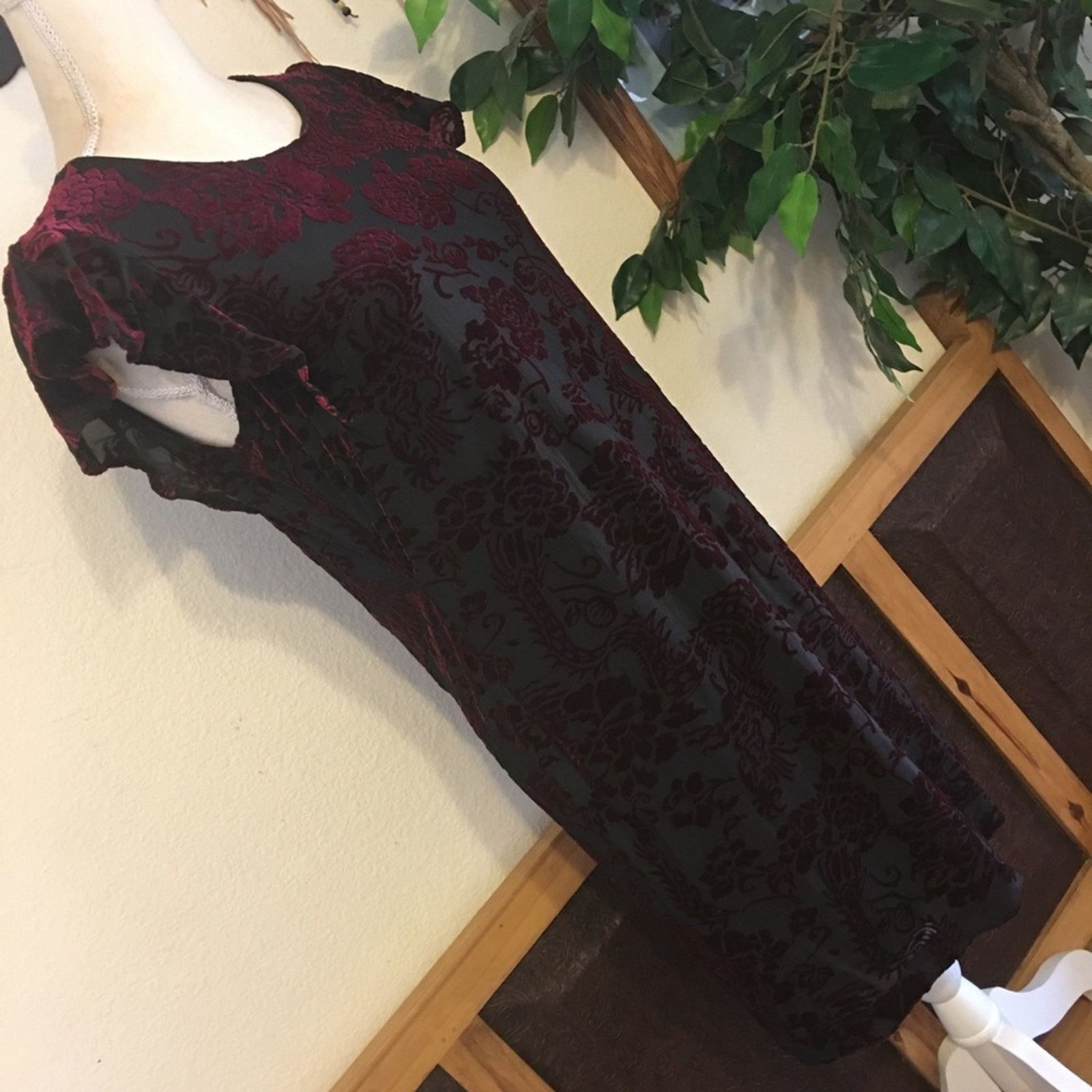 Designer Adrienne Vittadini floral velvet burn out dress Size XS / US 0-2 / IT 36-38 - 5 Thumbnail