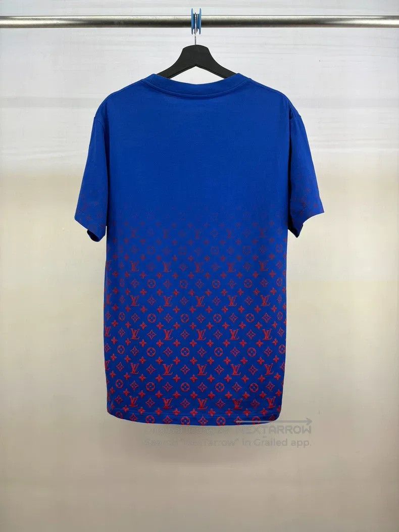 Louis Vuitton Louis Vuitton Blue and red gradient full print short sleev Size US XXL / EU 58 / 5 - 2 Thumbnail