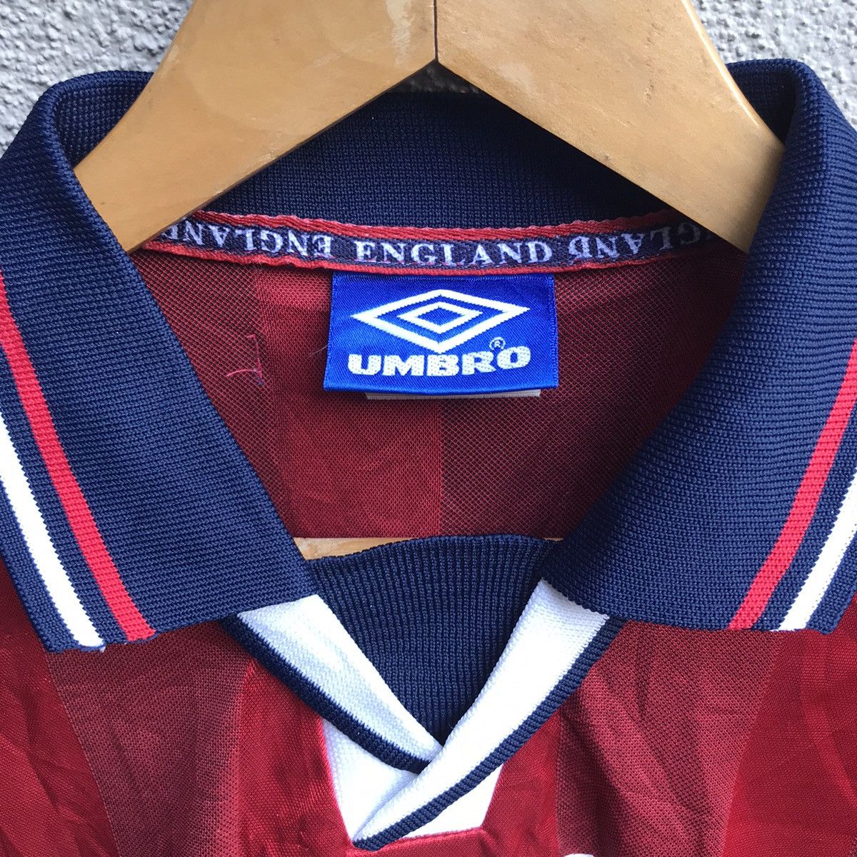Vintage Vintage ENGLAND jersey umbro football Size US L / EU 52-54 / 3 - 4 Thumbnail