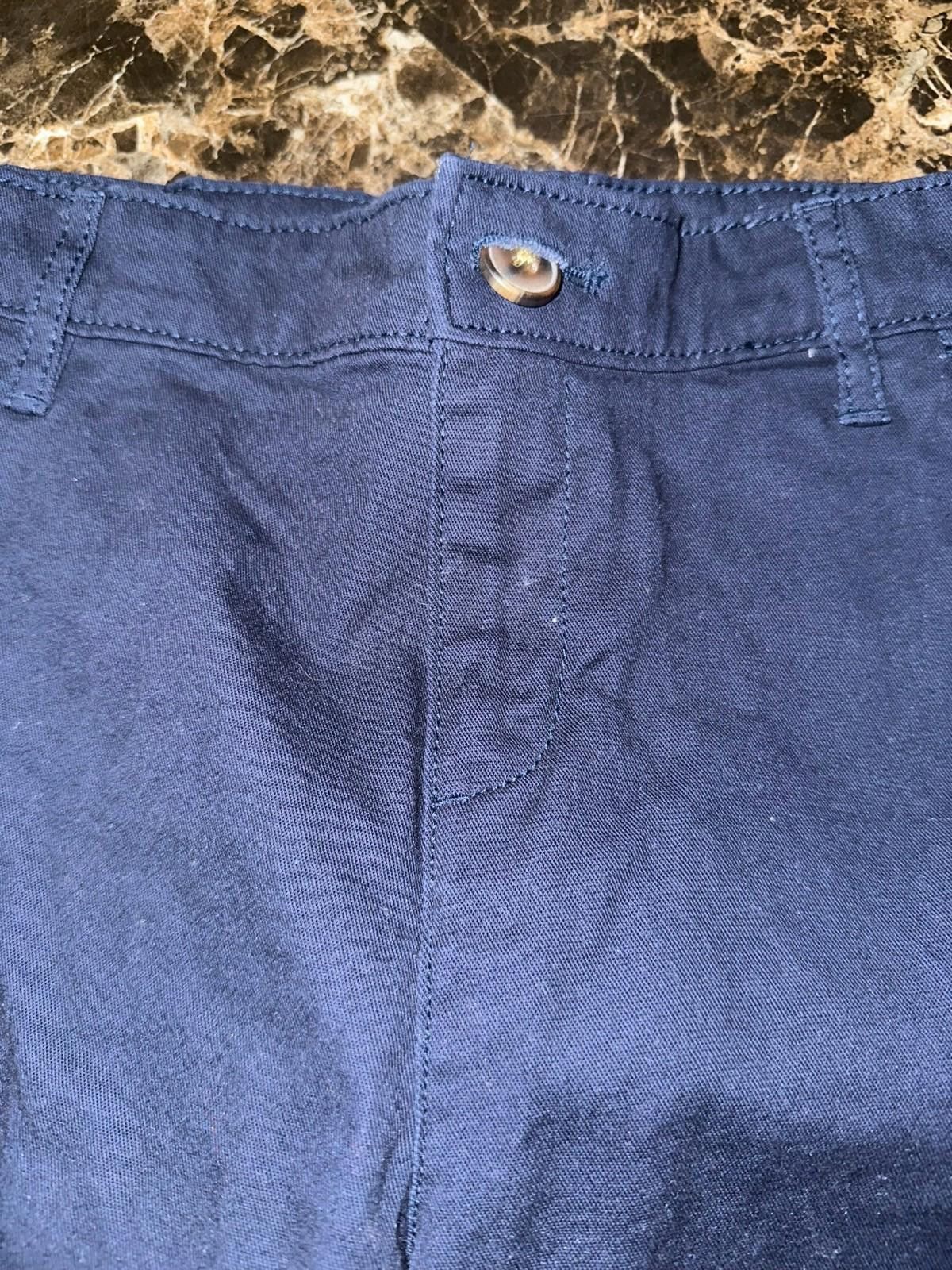 Old Navy Old Navy Bermuda Stretch Shorts Youth 16 Navy Casual Size US 26 / EU 42 - 2 Thumbnail