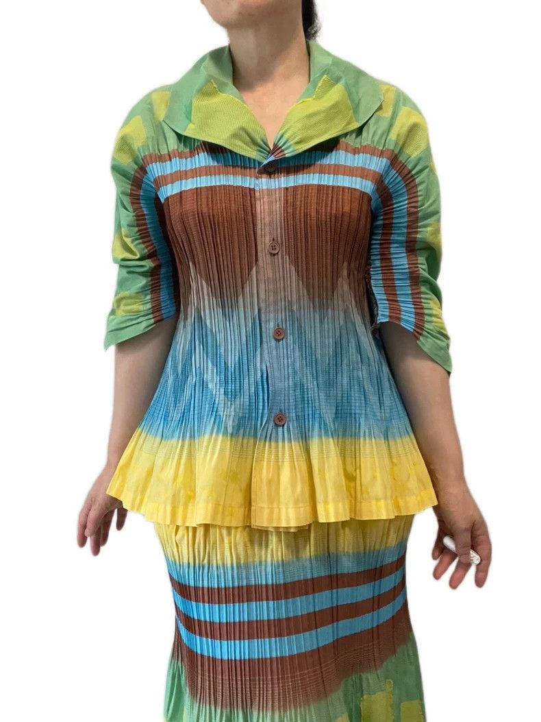 Issey Miyake Issey Miyake Green pleated top Size M / US 6-8 / IT 42-44 - 2 Thumbnail