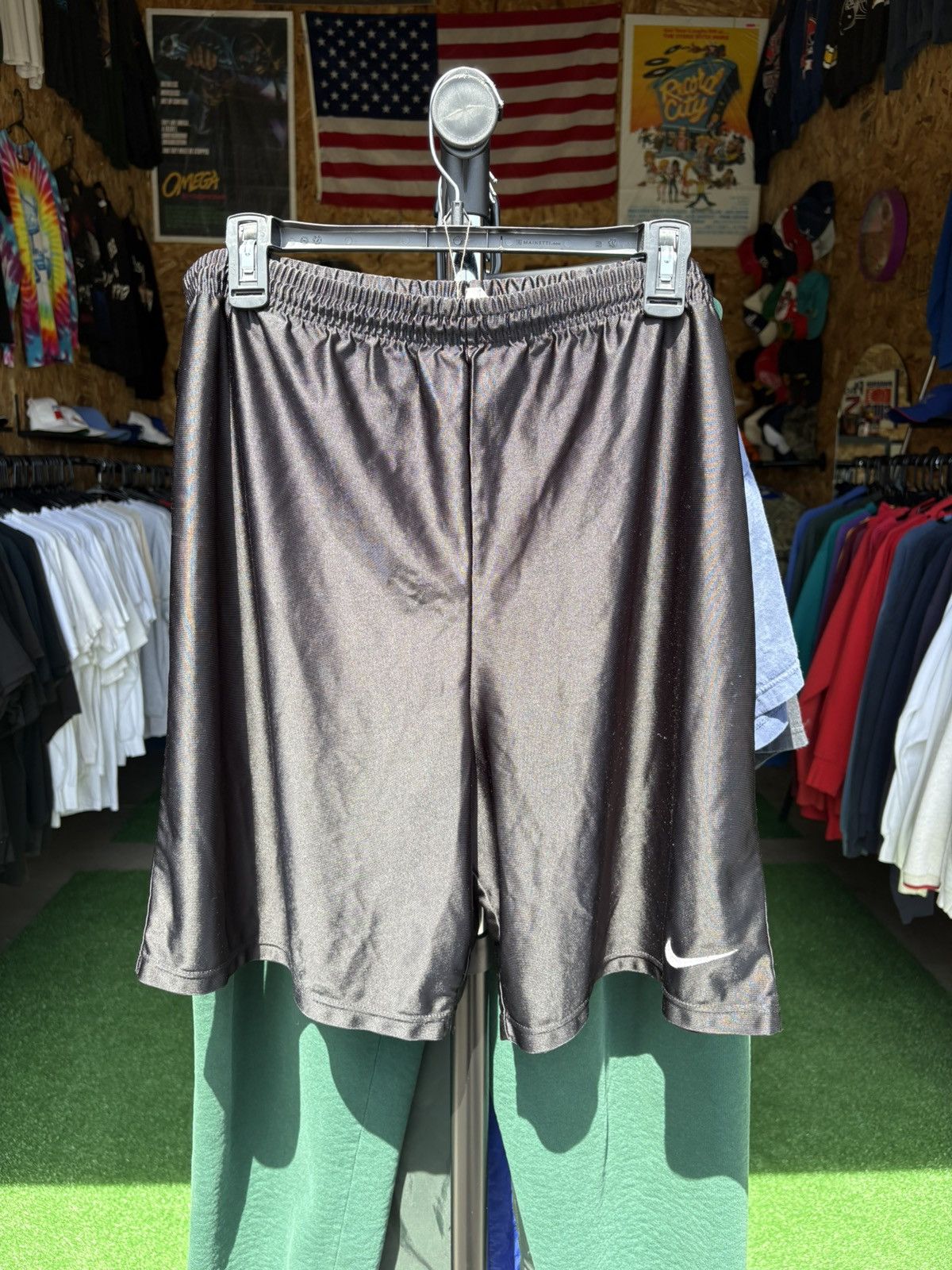 Nike × Vintage Vintage 1990s Nike Black Swoosh Shorts Size US 38 / EU 54 - 2 Thumbnail