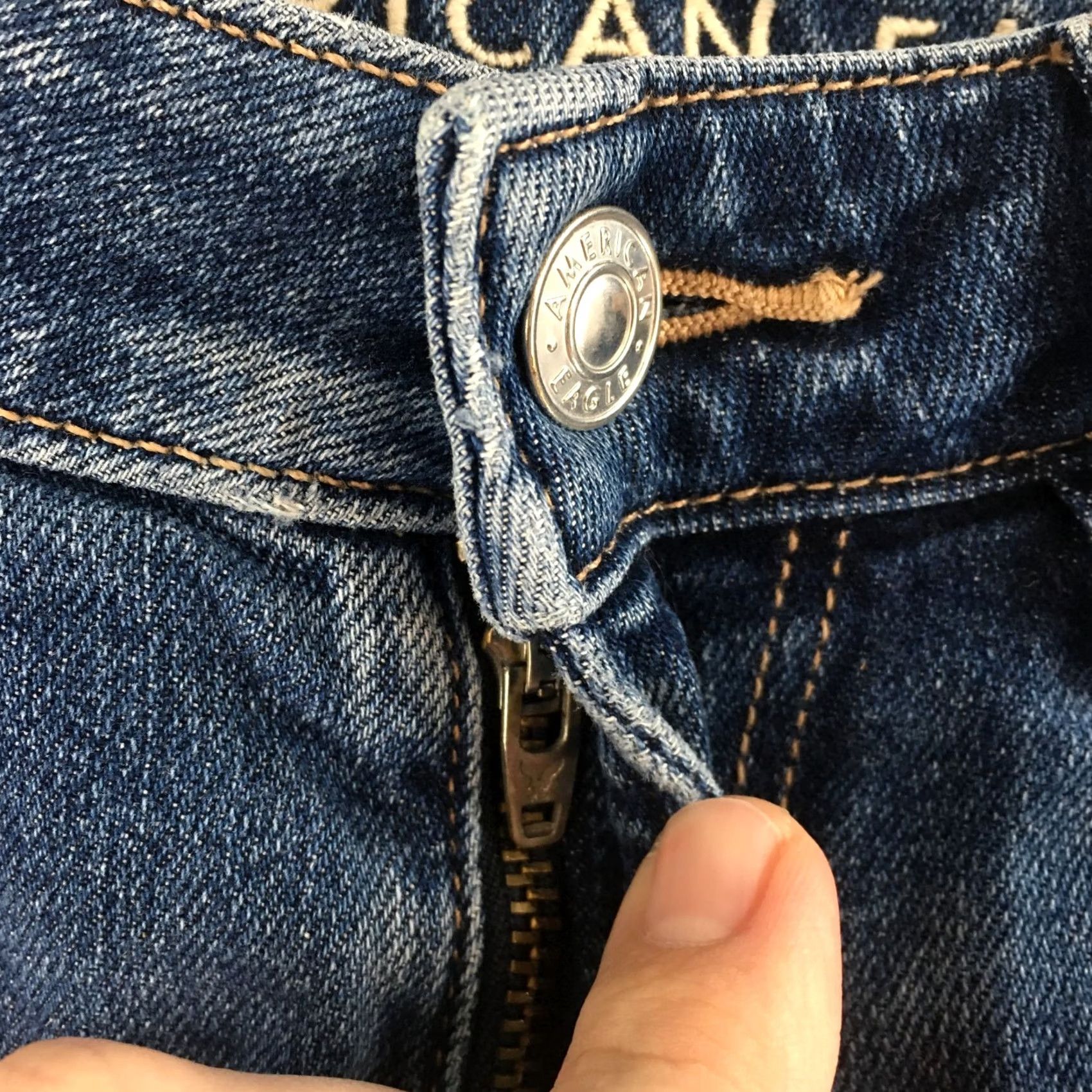 American Eagle Outfitters American Eagle Jeans Womens 00 Short Medium Blue Straight Leg Zip Fly Denim Size 24" / US 00 / IT 34 - 5 Thumbnail