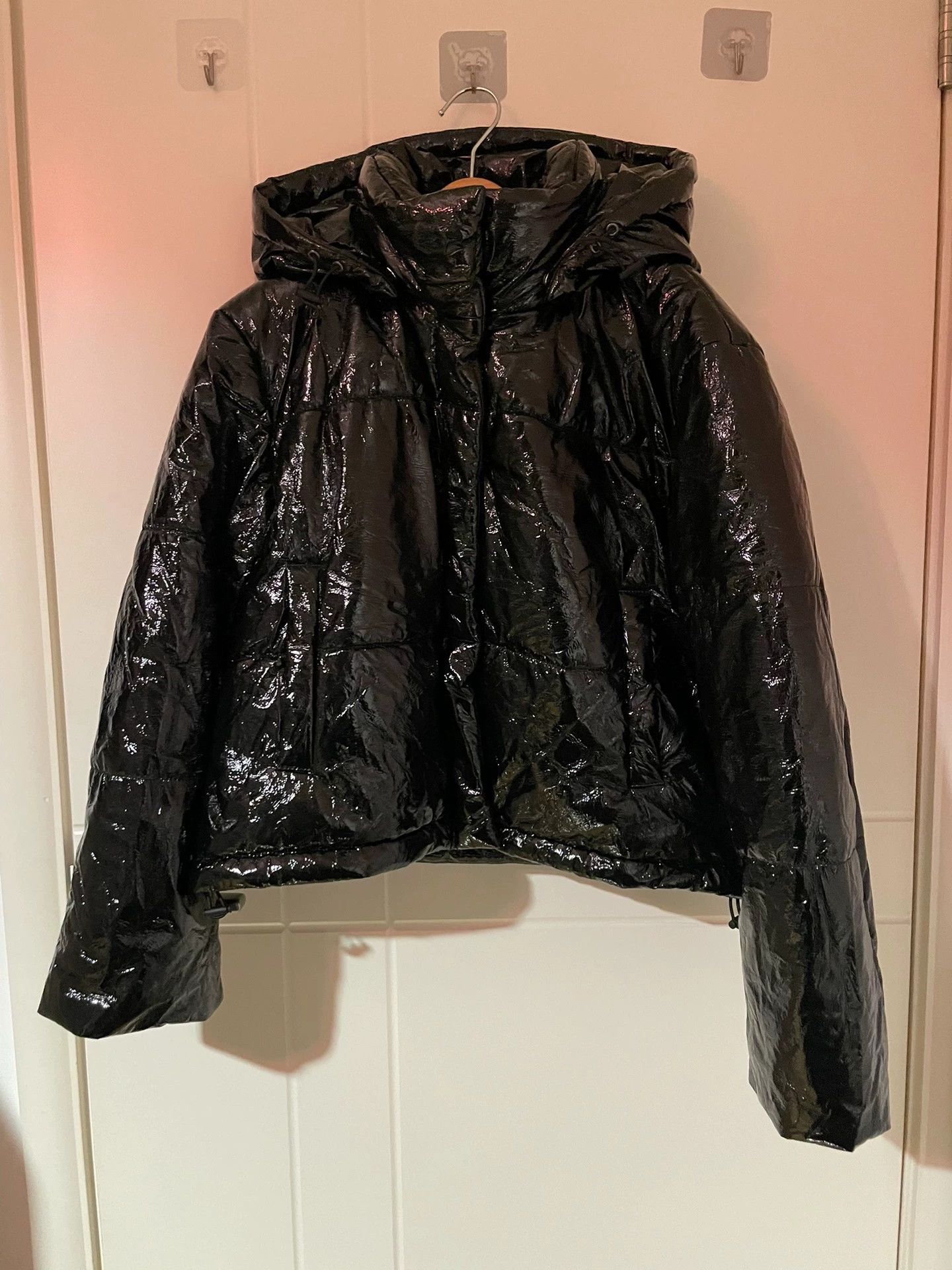 MSGM msgm shiny down jacket 38, worn once, detachable hood Size XS / US 0-2 / IT 36-38 - 1 Thumbnail