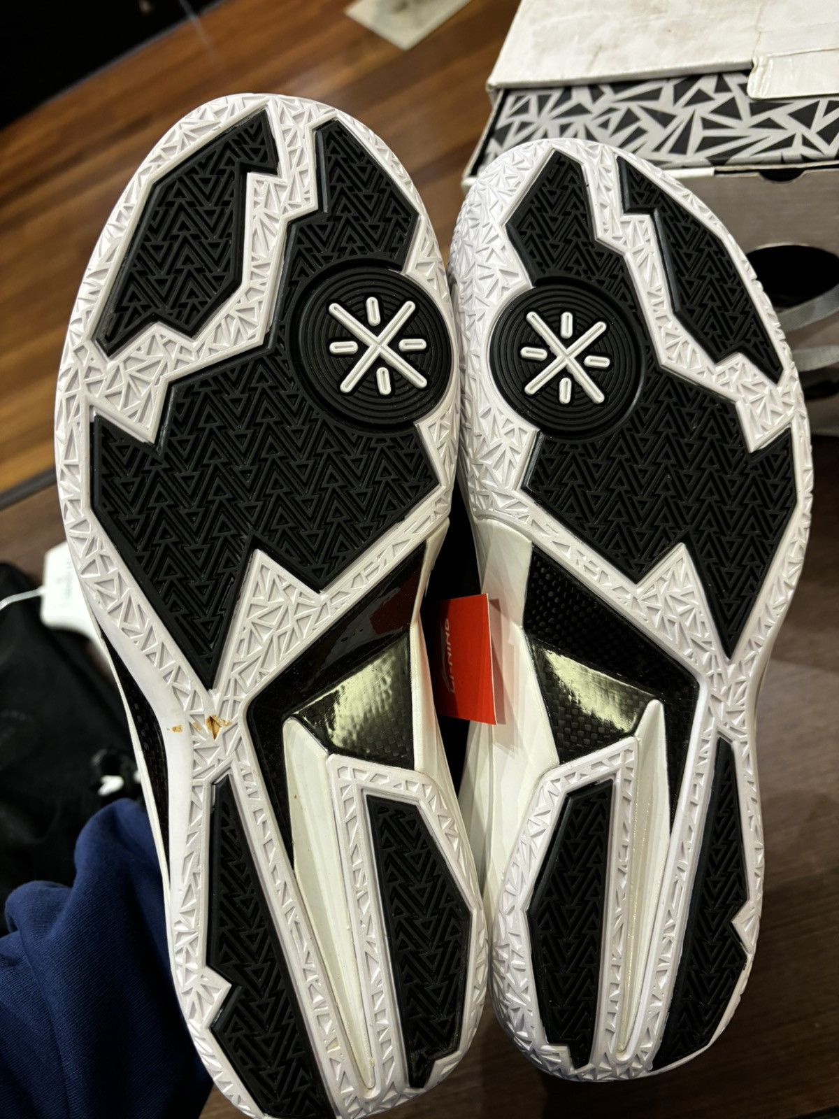 Li-Ning Way Of Wade “Shanghai Beijing Pack” Size US 11 / EU 44 - 4 Thumbnail