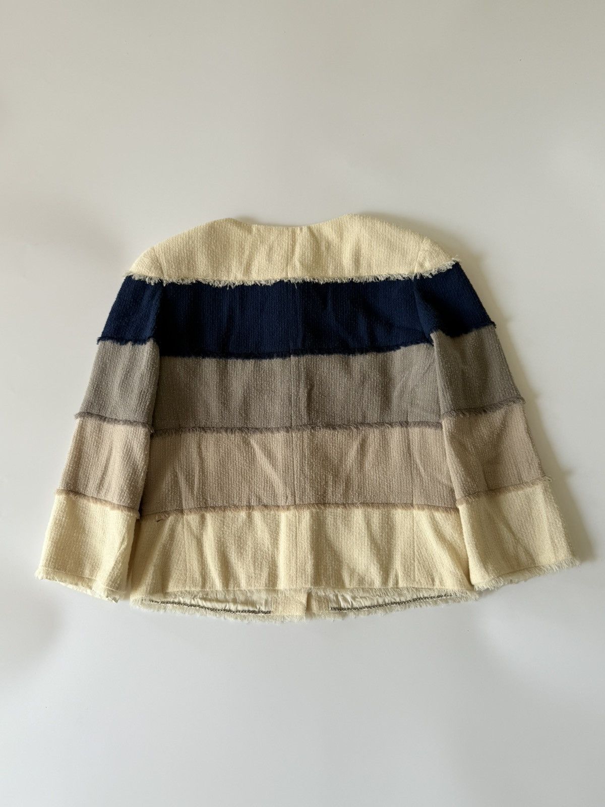Chanel Vintage Chanel 2000’s Cruise Collection Tweed Jacket Size XS / US 0-2 / IT 36-38 - 2 Thumbnail