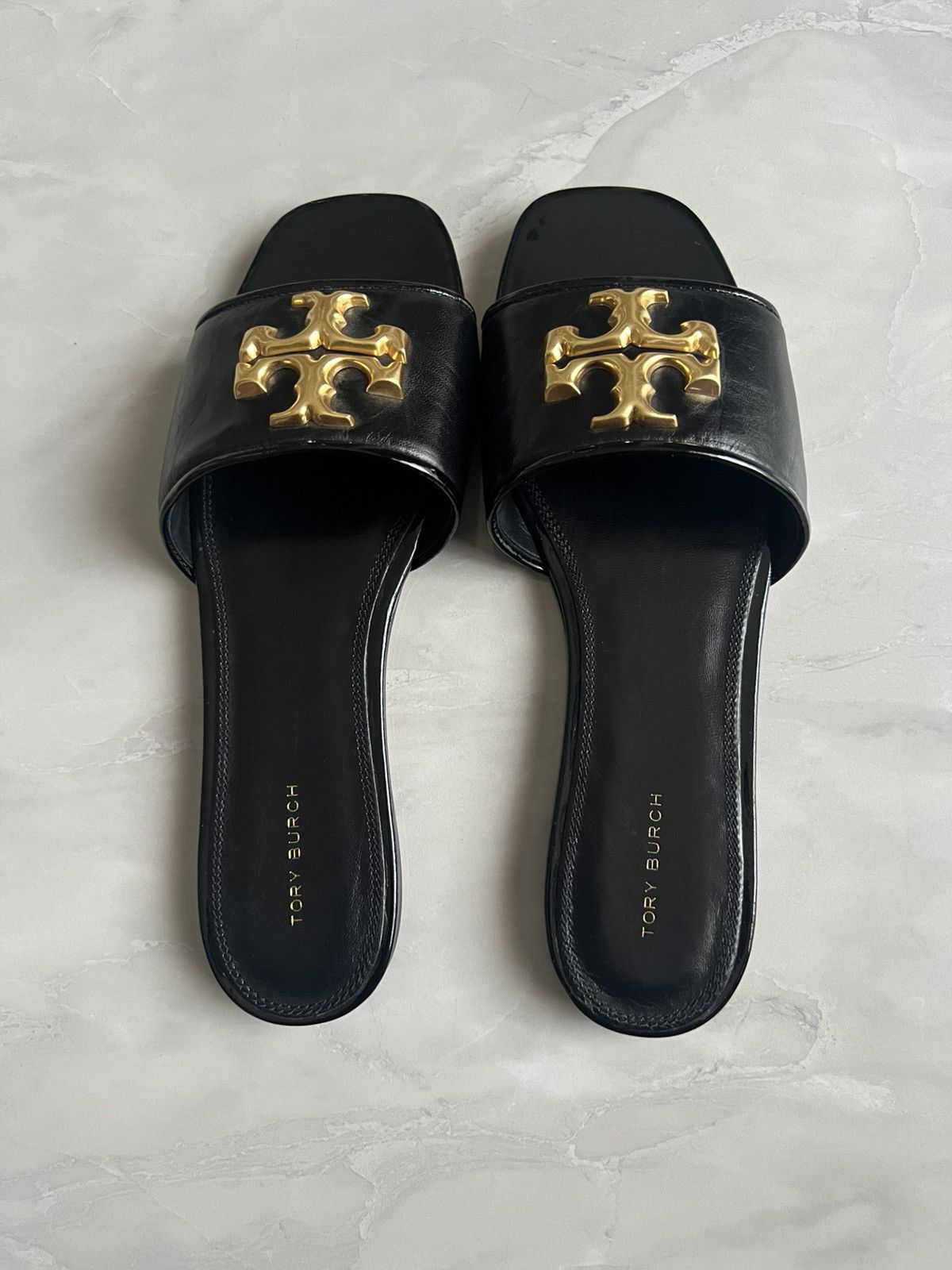 Tory Burch Tory Burch ELEANOR SLIDE Size 9M Women Black Leather Sandal Size US 9 / IT 39 - 1 Thumbnail