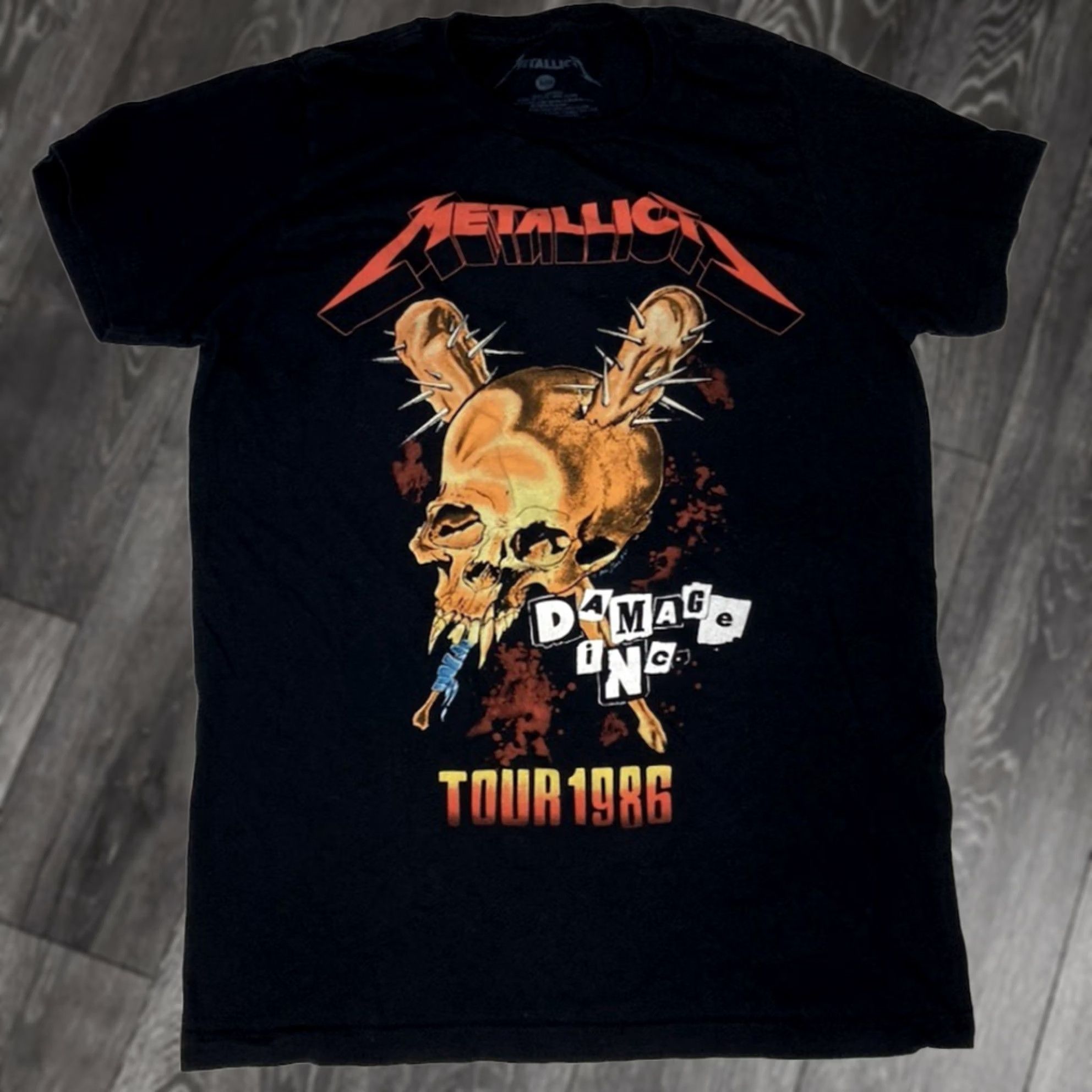 Vintage VINTAGE Metallica Damage Inc Tour Skull Pushead Graphic T-shirt Women Medium Black Size M / US 6-8 / IT 42-44 - 1 Thumbnail