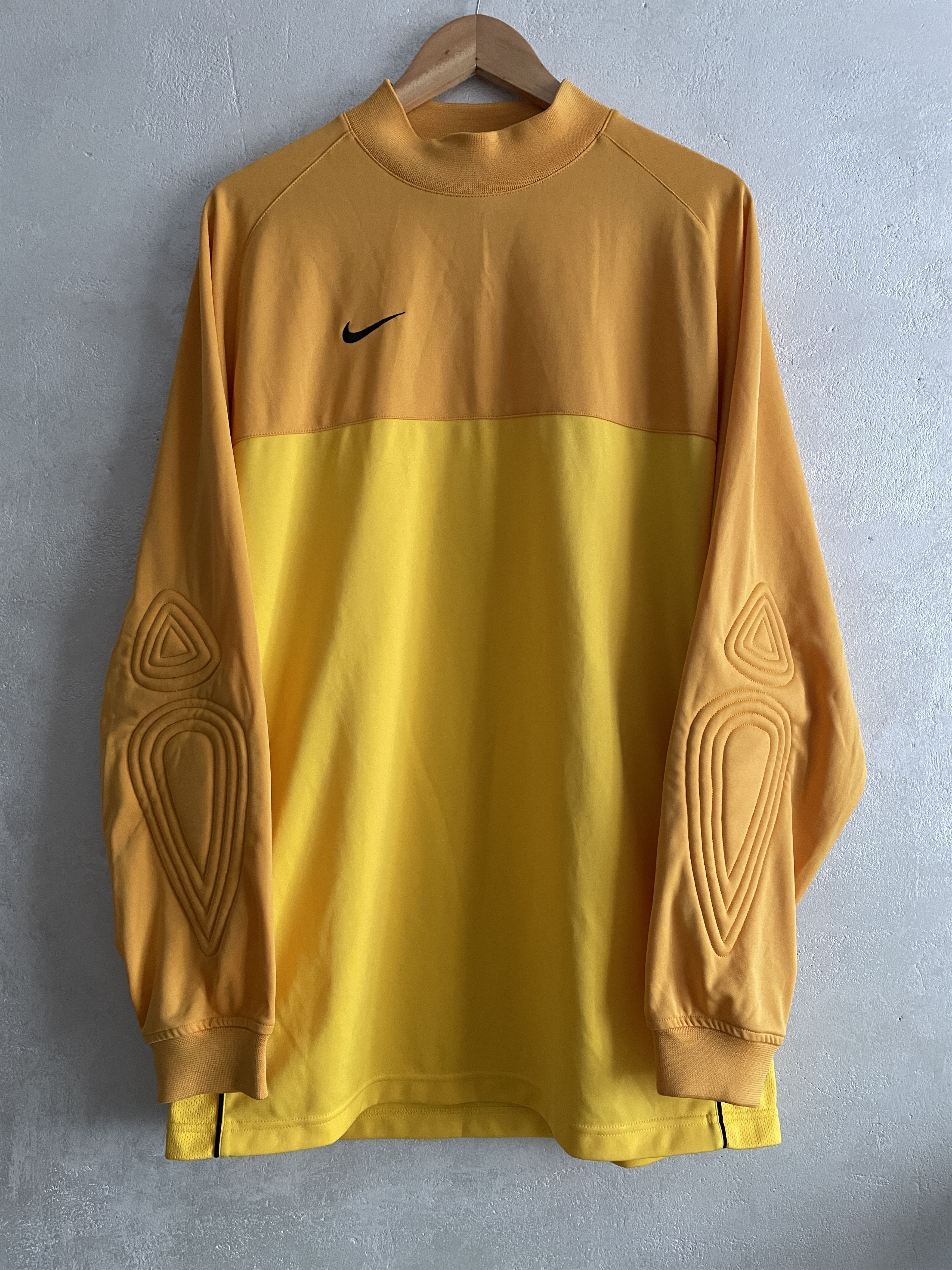 Nike Vintage Nike Goalkeeper Football Shirt Soccer Jersey Maillot Size US L / EU 52-54 / 3 - 1 Thumbnail