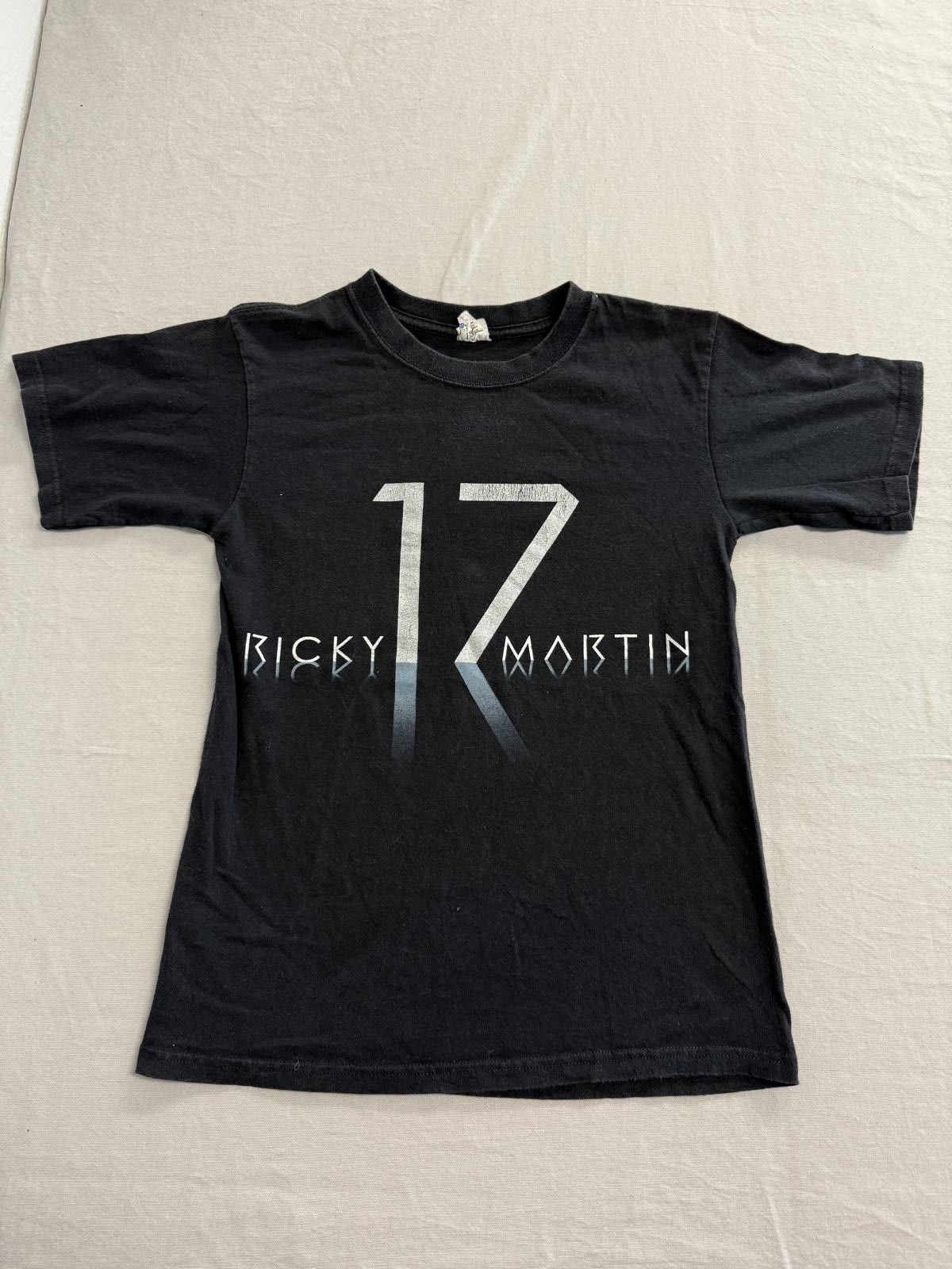 Anvil Singer Ricky Martin Tshirt 17 Greatest hits Promo Tee 2008 S Size US S / EU 44-46 / 1 - 1 Thumbnail