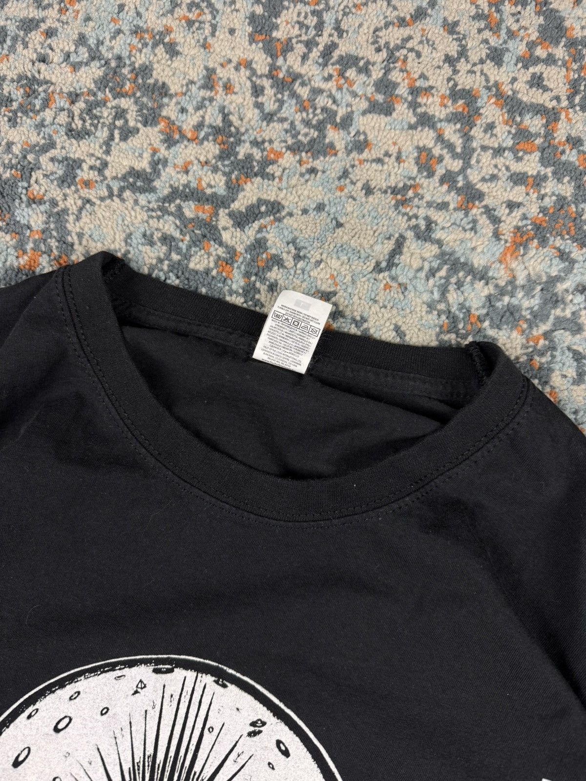 Band Tees × Vintage Vintage Y2K Grimmed out graphic band tee Size US L / EU 52-54 / 3 - 10 Thumbnail