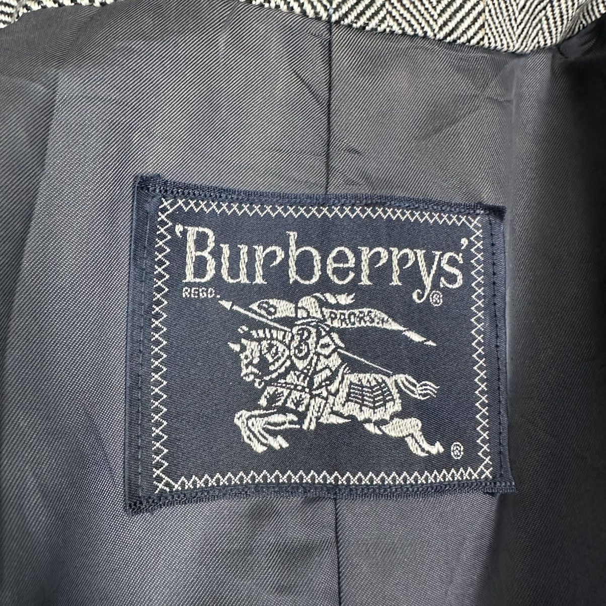 Burberry BURBERRYS HERRINGBONE TWEED LONG OVERCOAT JACKET Size US M / EU 48-50 / 2 - 9 Thumbnail