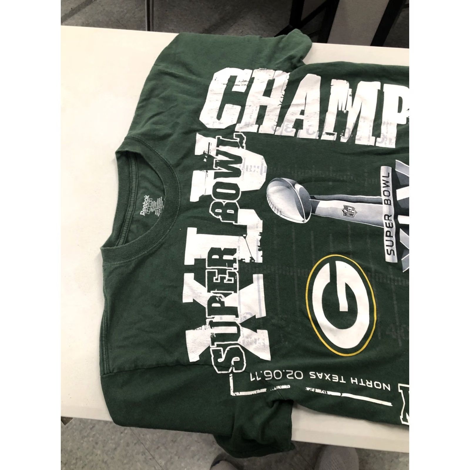 Reebok Rare Green Bay Packers Super Bowl Champions T-Shirt Sz Large XLV 2011 Reebok Green Men Crew Neck Short Sleeve Cotton Graphic Tee Sports Vintage N/A Size US L / EU 52-54 / 3 - 2 Thumbnail