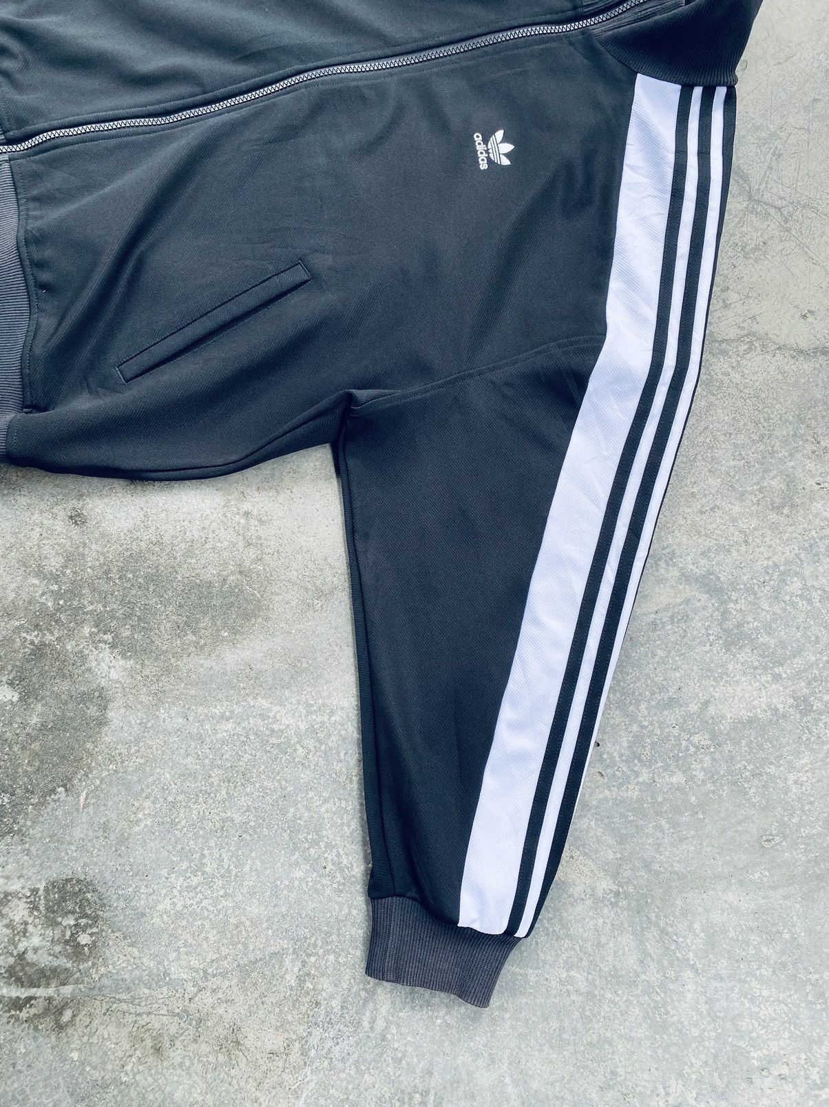 Adidas Adidas Adibreak Sweater Rare Size US L / EU 52-54 / 3 - 23 Thumbnail